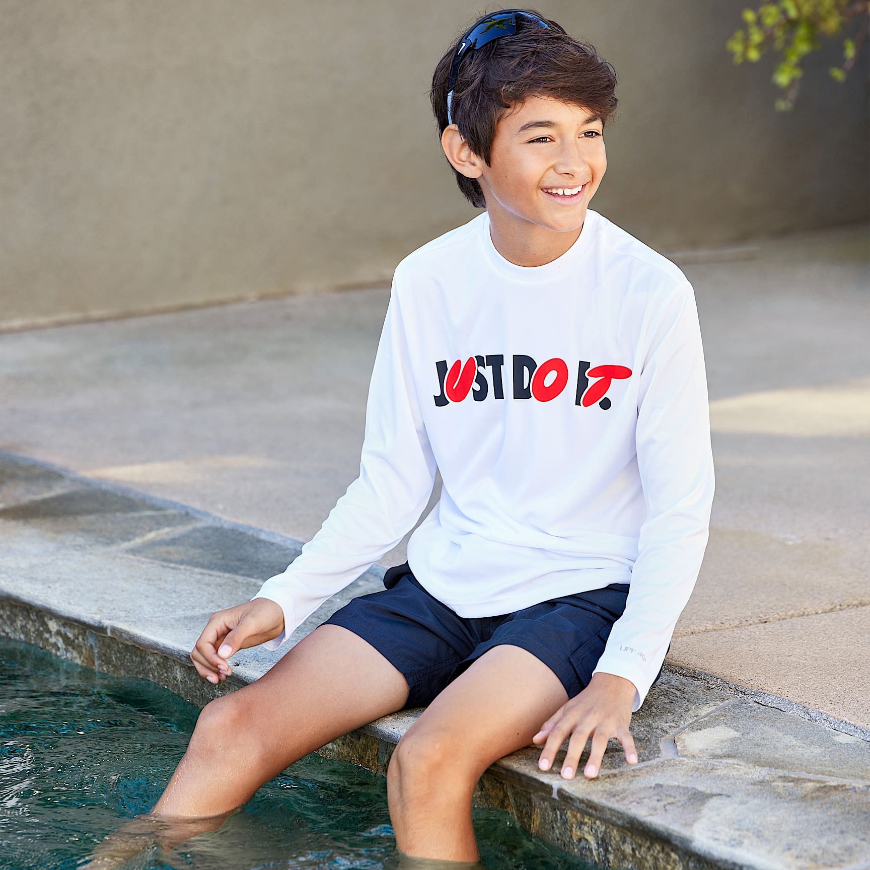 Nike Swim Hydroguard Big Kids' (Boys') Dri-FIT Long-Sleeve Top