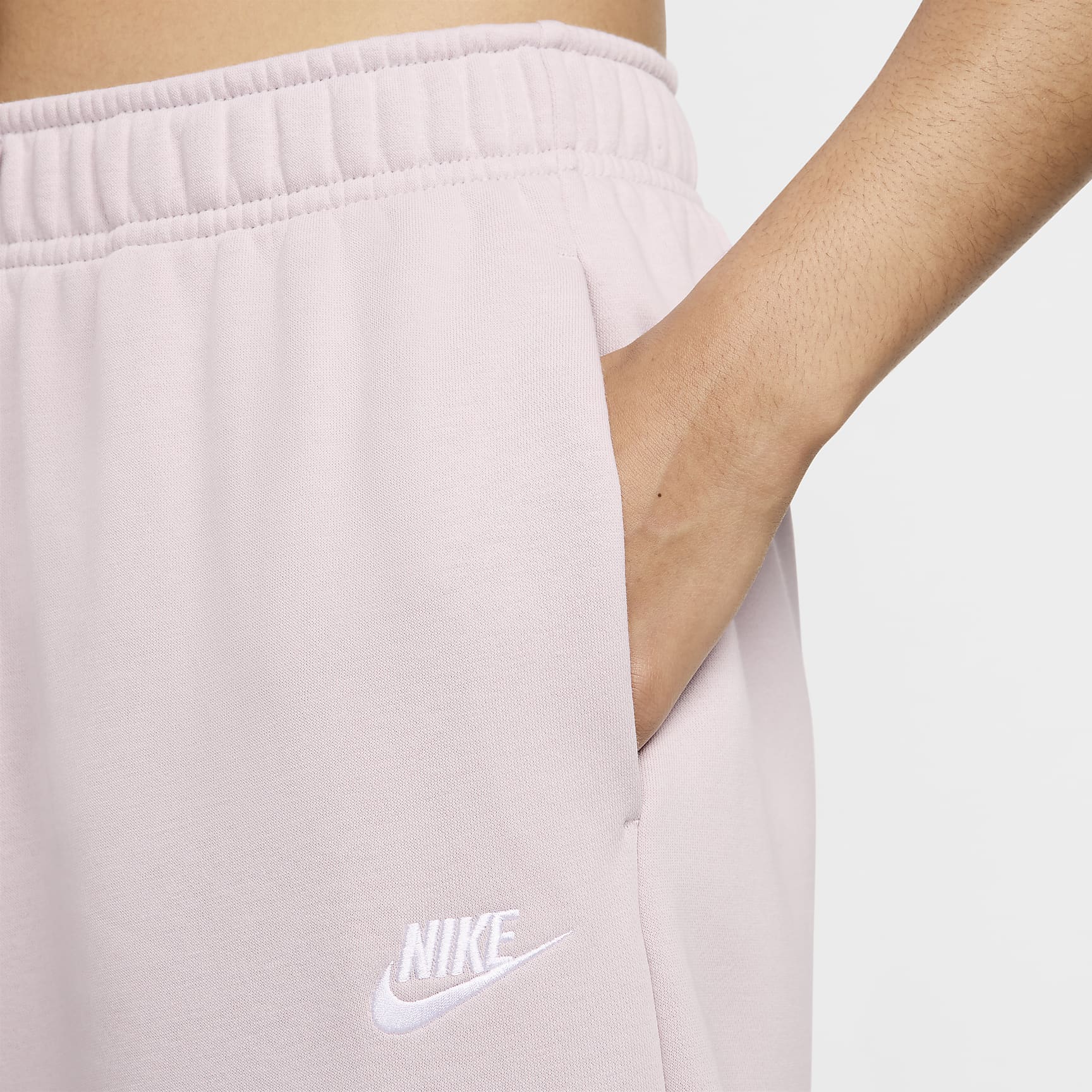 Nike Sportswear Club Fleece Women's Mid-Rise Oversized Sweatpants