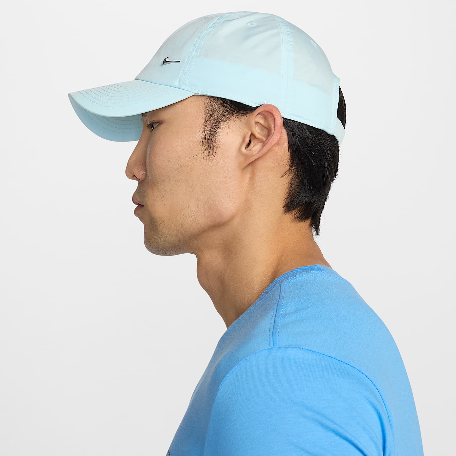 Nike Dri-FIT Club Unstructured Metal Swoosh Cap