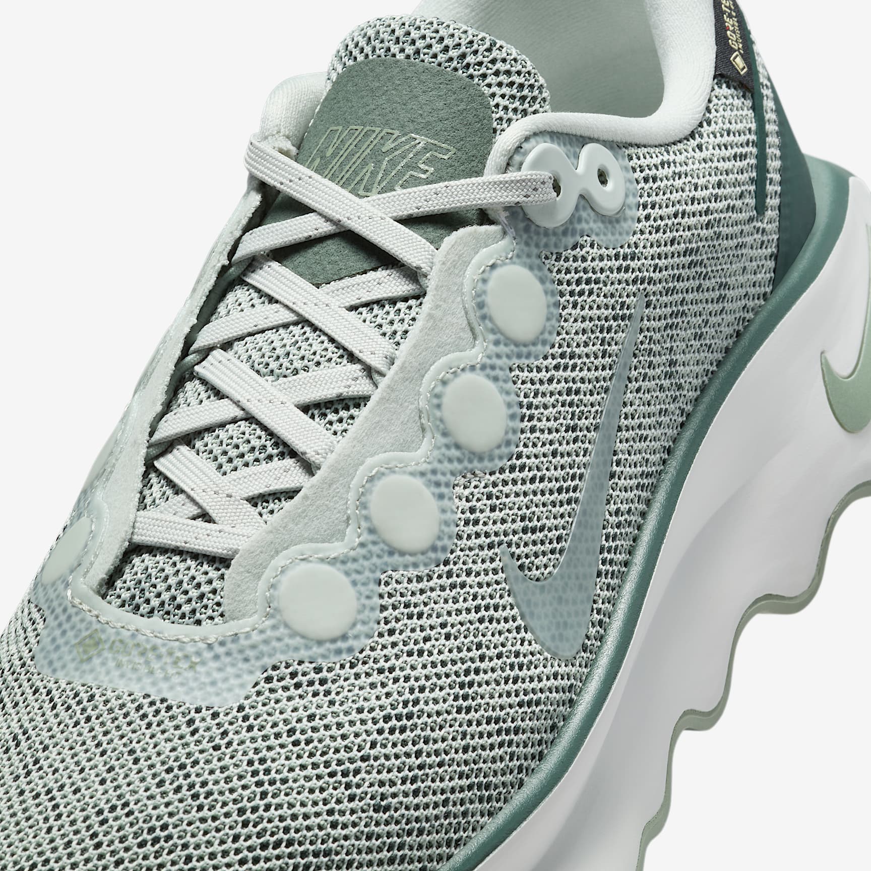 Nike Motiva GORE-TEX Women's Waterproof Walking Shoes