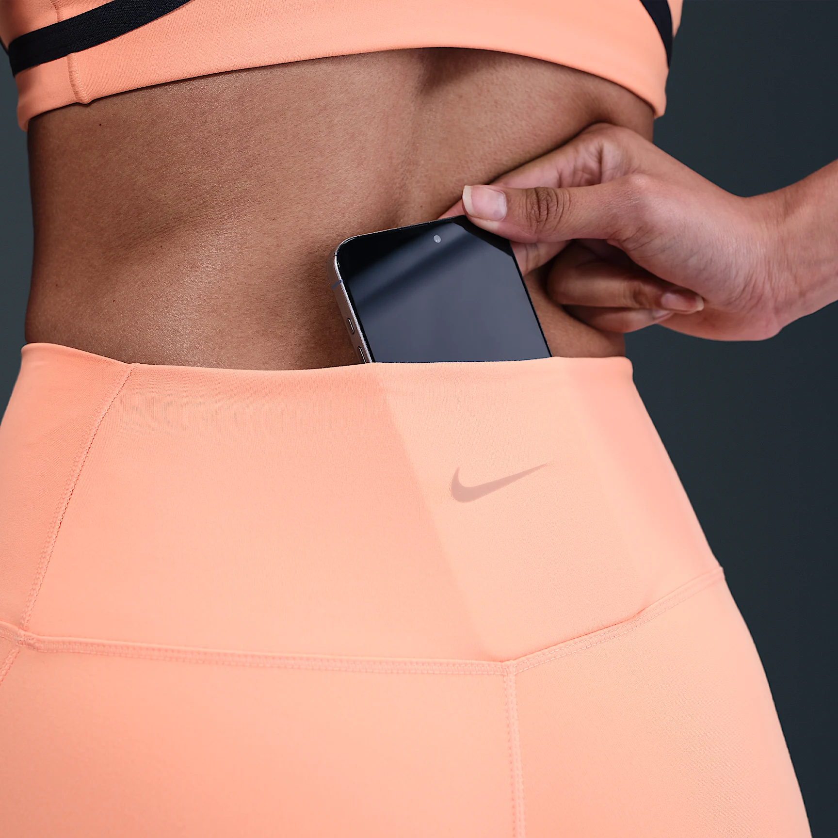 Nike One Women's High-Waisted 7/8 Leggings with Pockets