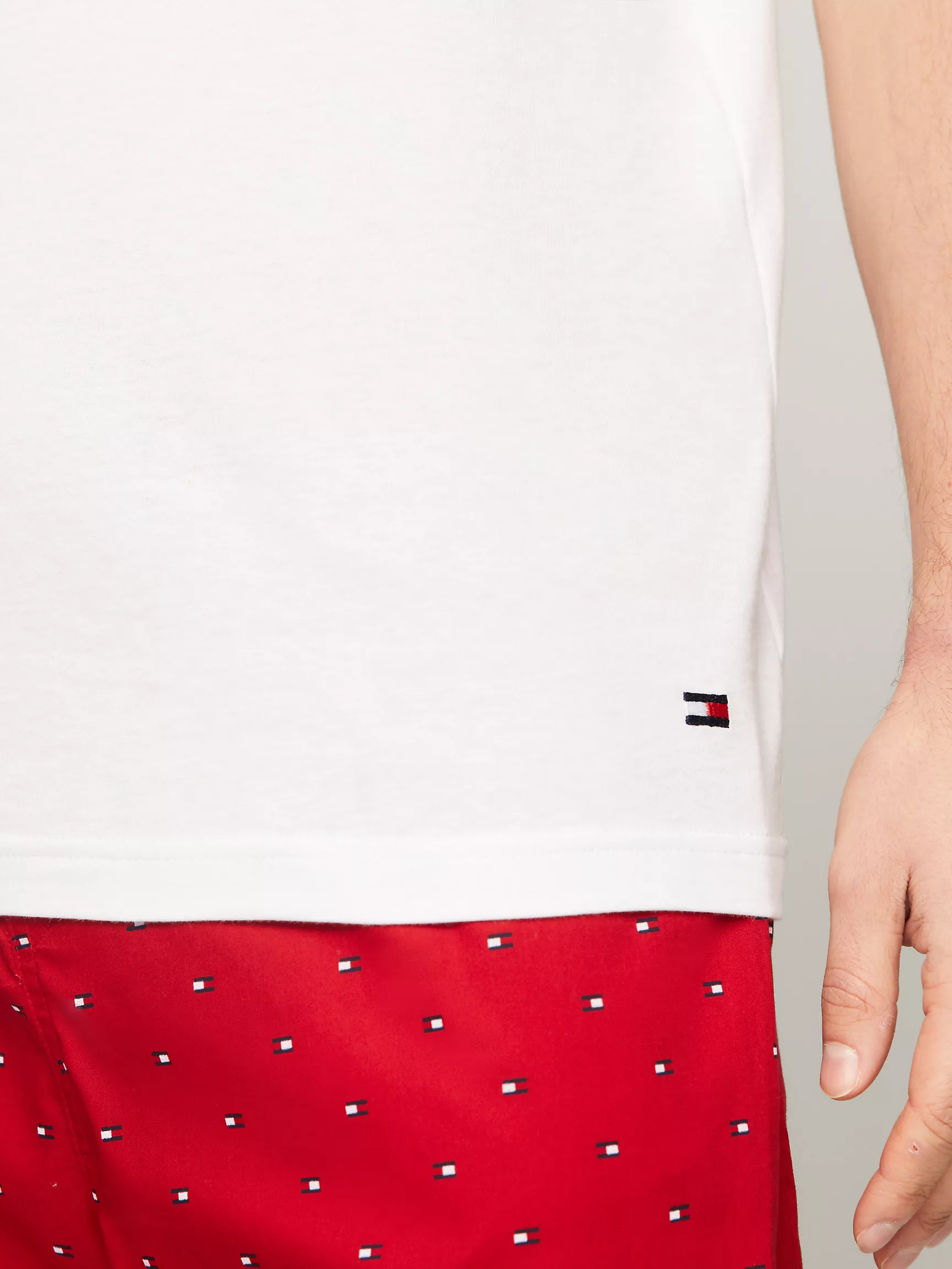 Мужское нижнее белье Tommy Hilfiger, Классические хлопковые футболки с круглым вырезом (набор 3 шт.)