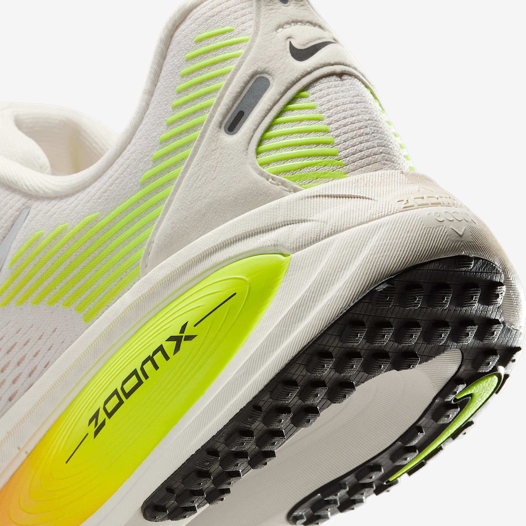 Nike Vomero 18 Women's Road Running Shoes