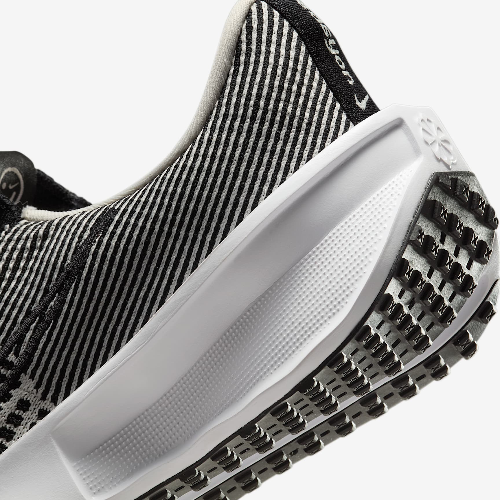 Nike Interact Run EasyOn Women's Road Running Shoes