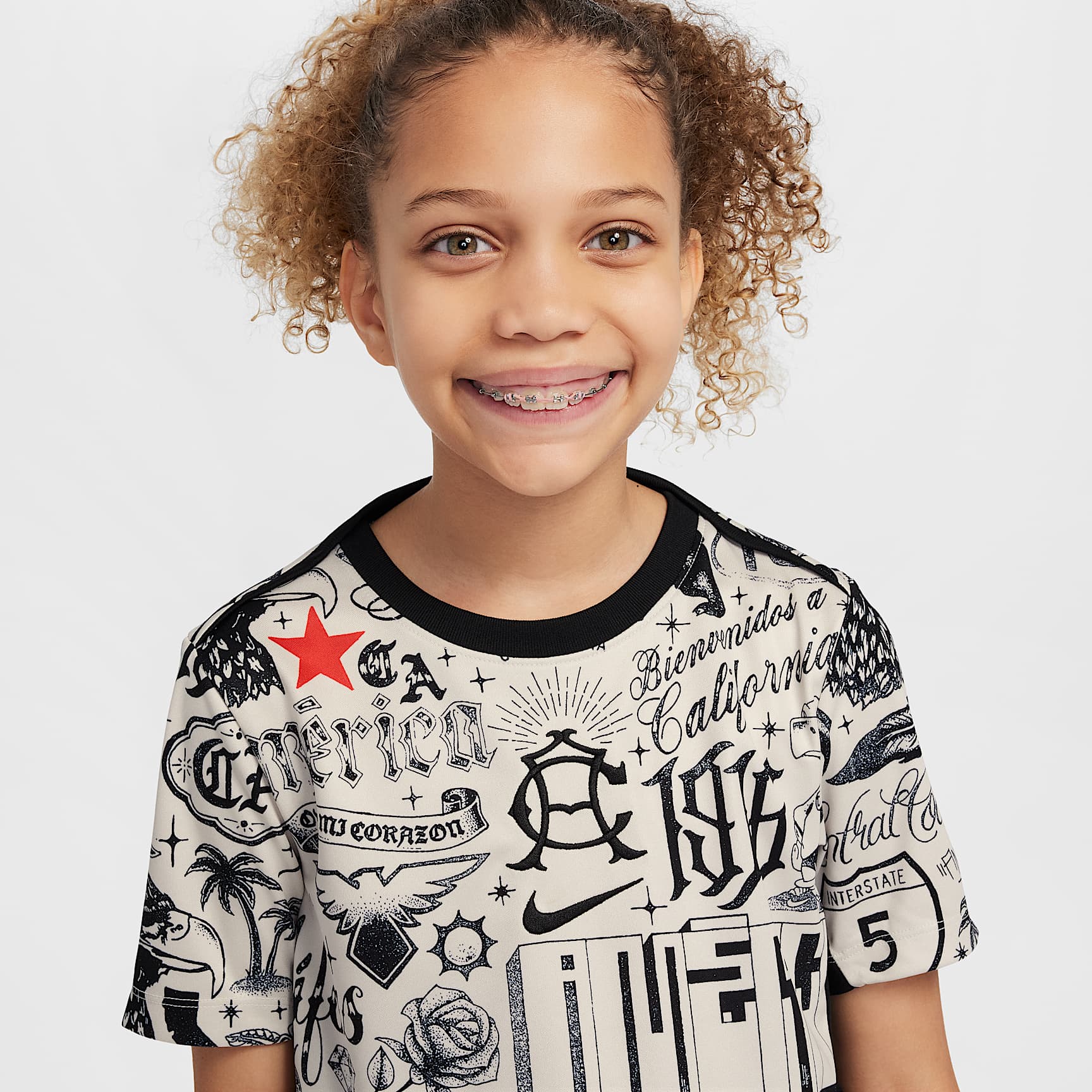 Club América Academy Pro SE Big Kids' Nike Dri-FIT Soccer Pre-Match Short-Sleeve Top