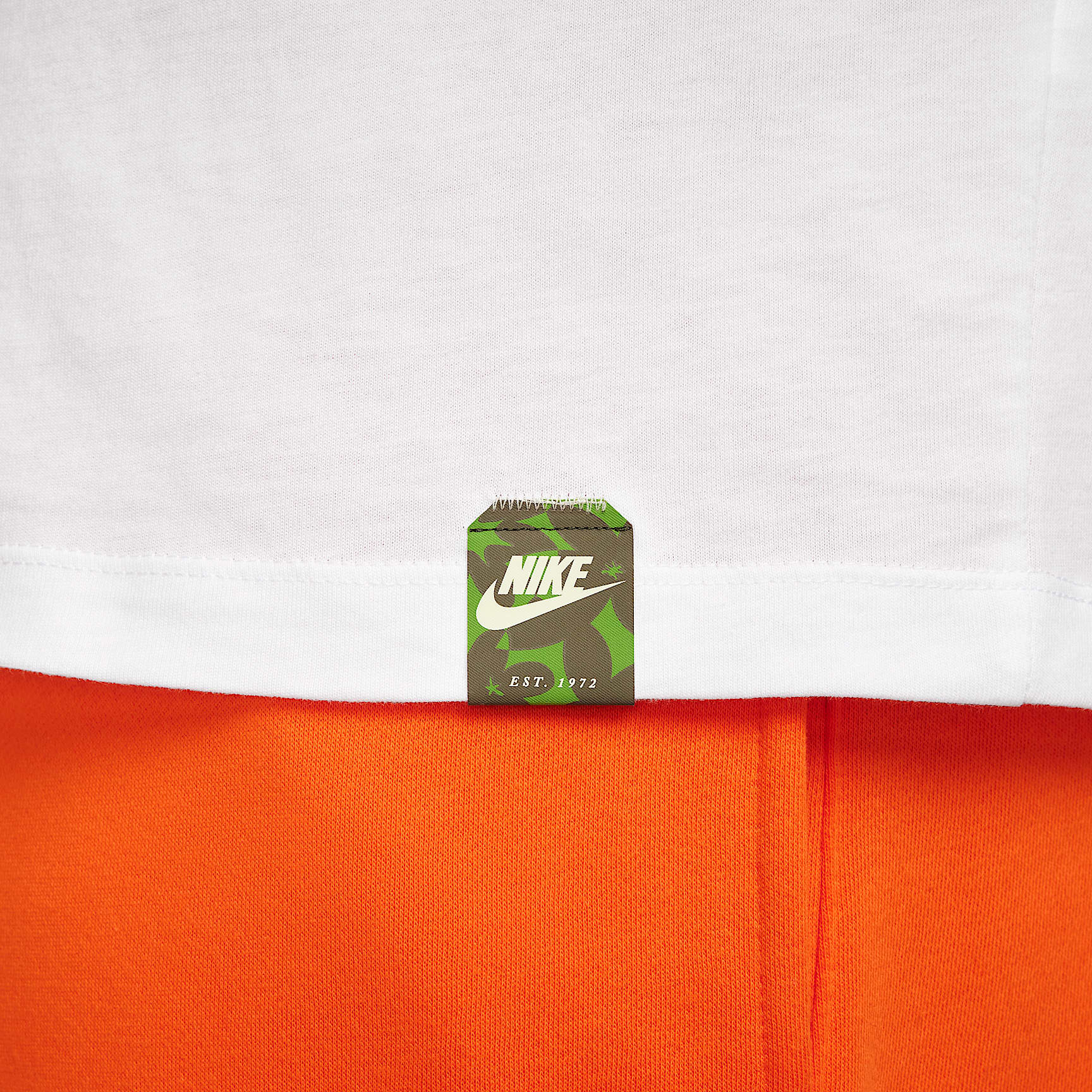 Nike Sportswear Club Long-Sleeve T-Shirt