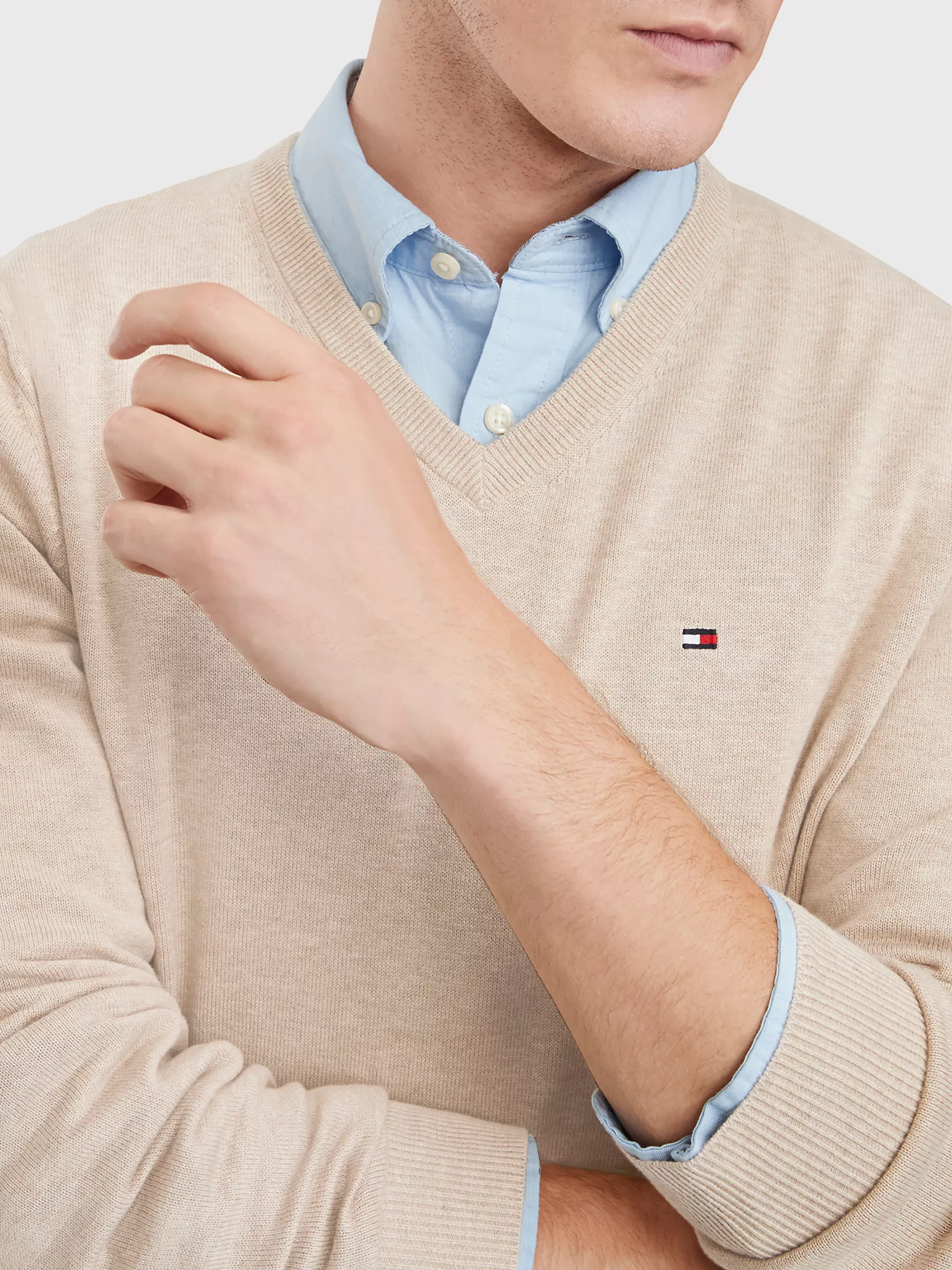 Мужской свитер Tommy Hilfiger, Базовый свитер с V-образным вырезом