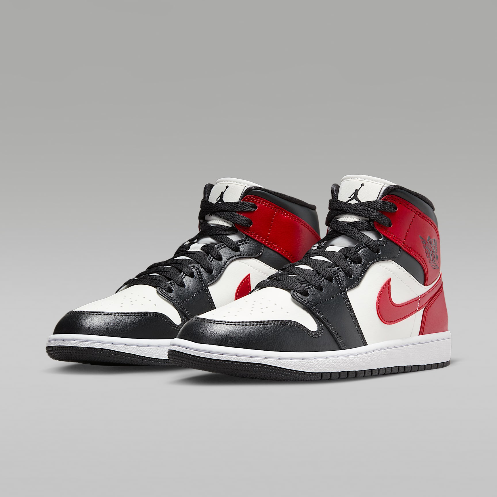 Air Jordan 1 Mid Women's Shoes