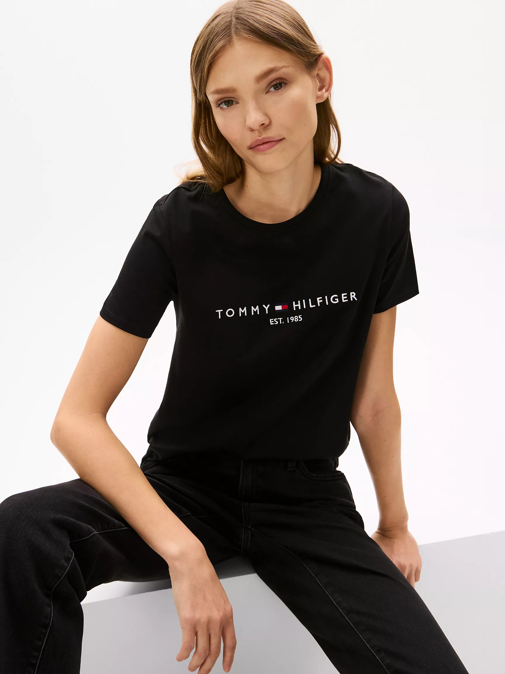 Женская футболка Tommy Hilfiger, Футболка с вышитым логотипом Tommy