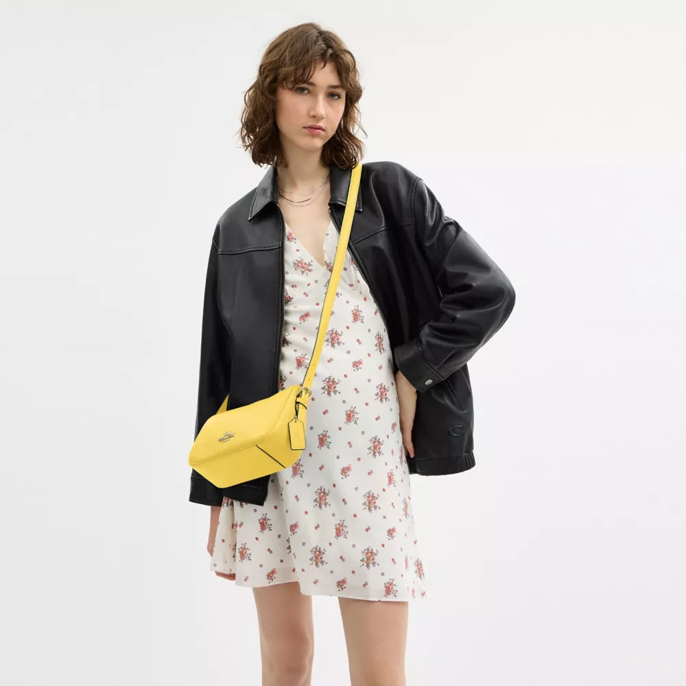 Сумка COACH Kailey Shoulder Bag