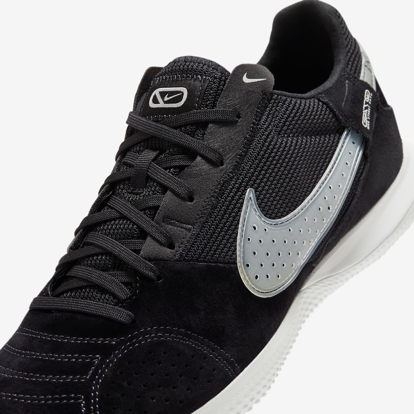 Nike Streetgato Low-Top Soccer Shoes