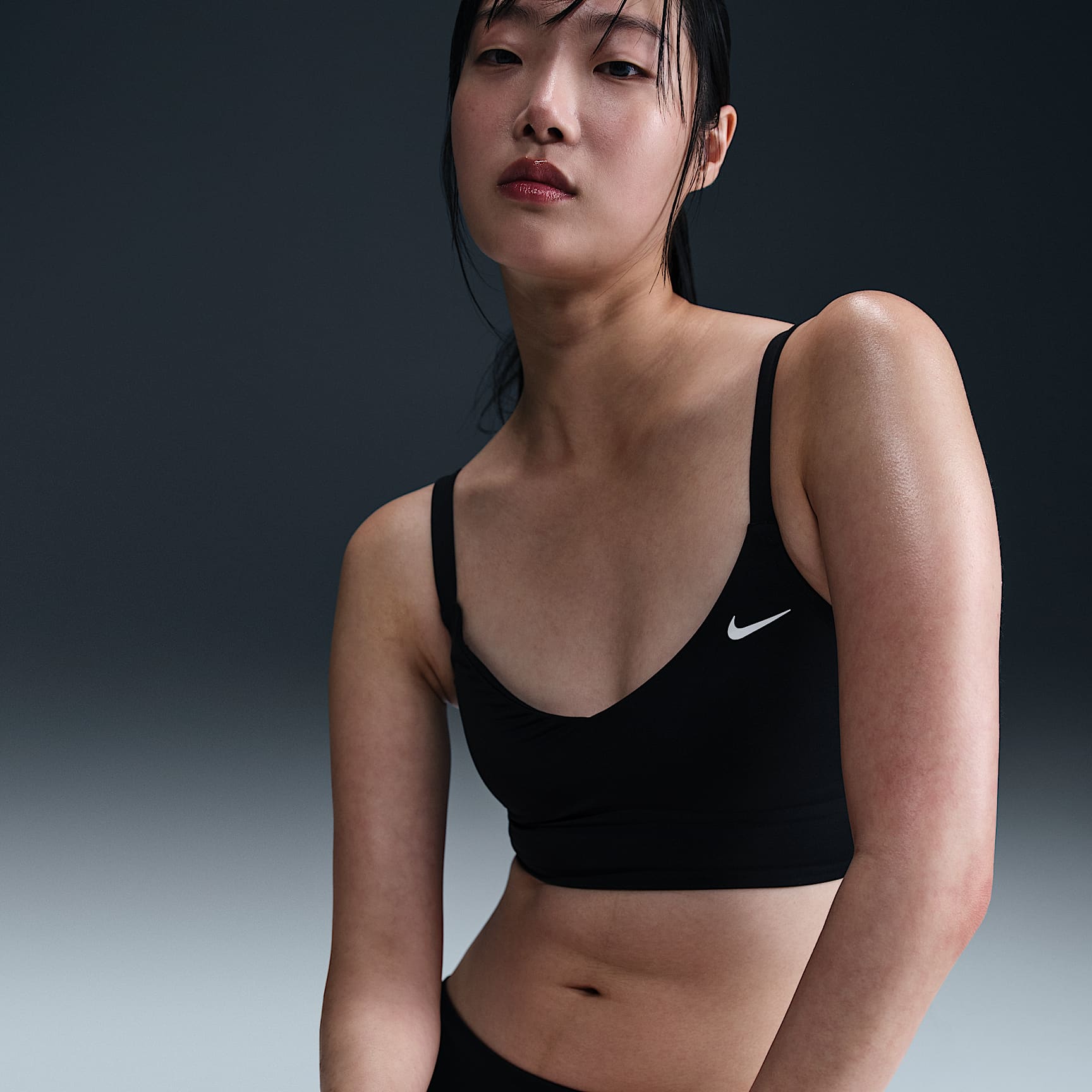Nike Swim Essential Women's V-Neck Midkini