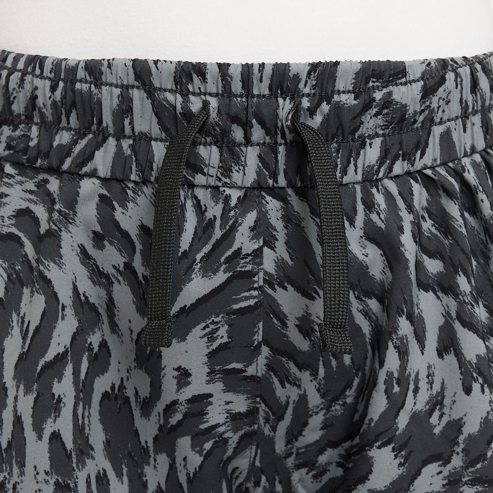 Nike One Big Kids' (Girls') Woven High-Waisted Shorts
