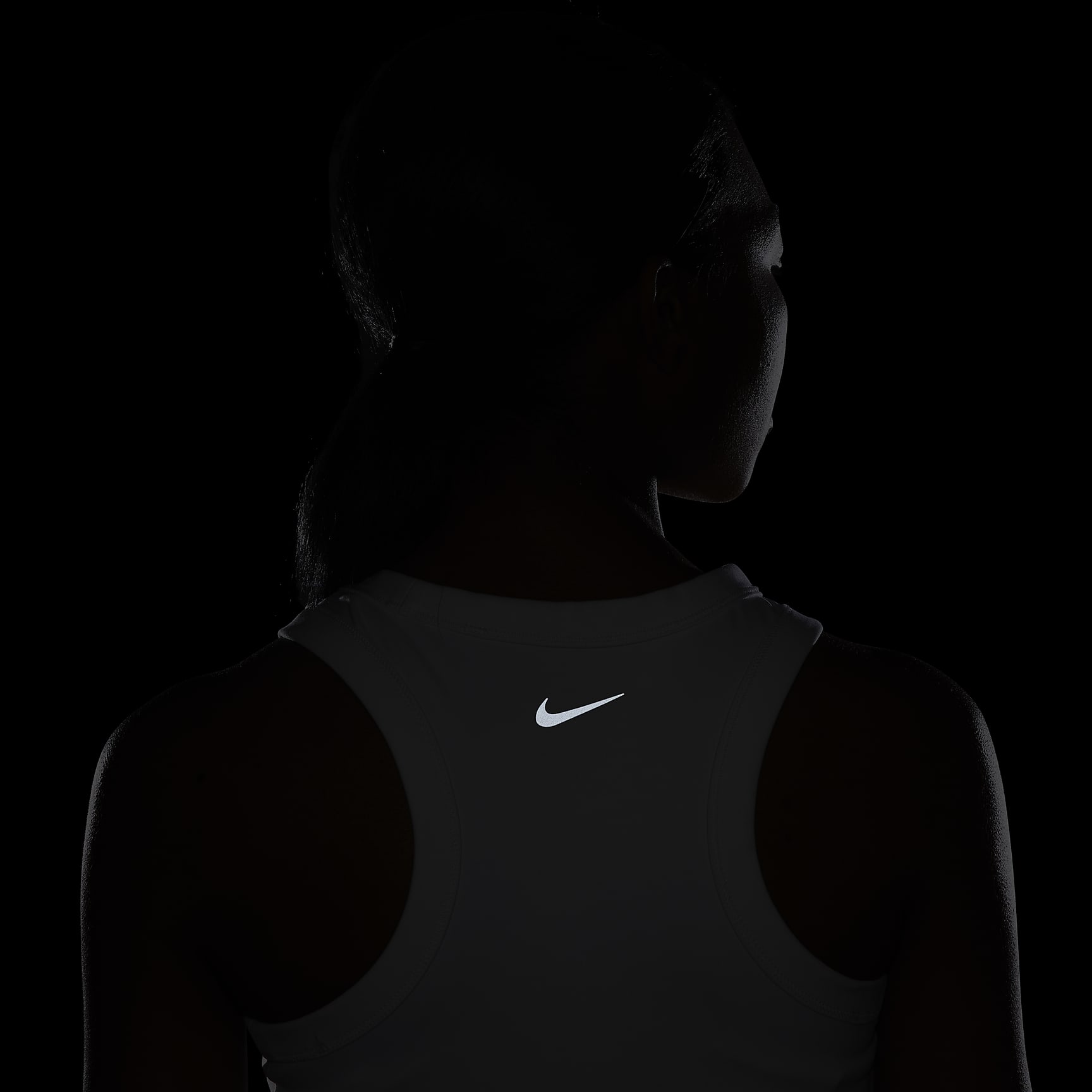 Nike One Fitted Women's Dri-FIT Cropped Tank Top