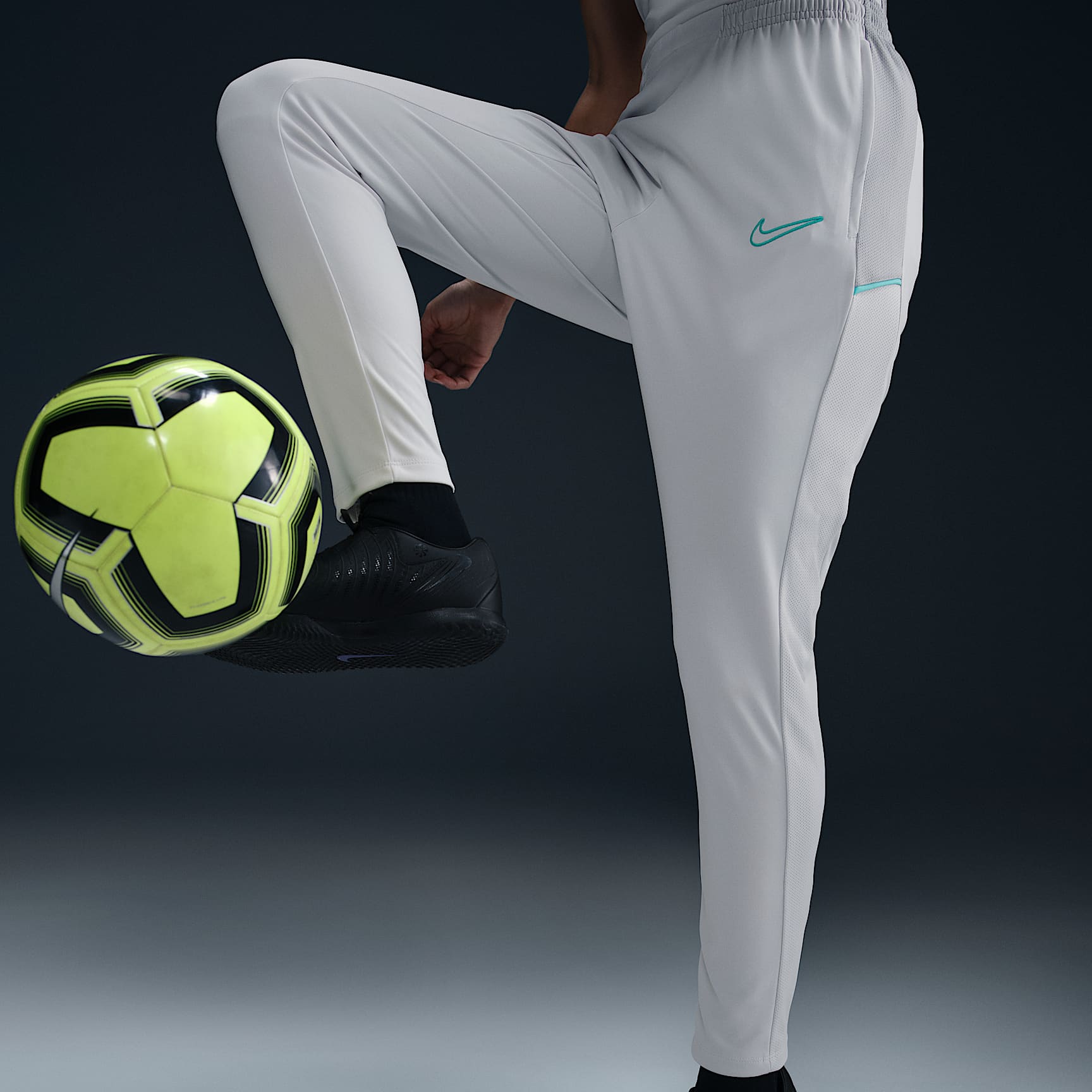 Nike Academy Women's Dri-FIT Soccer Pants