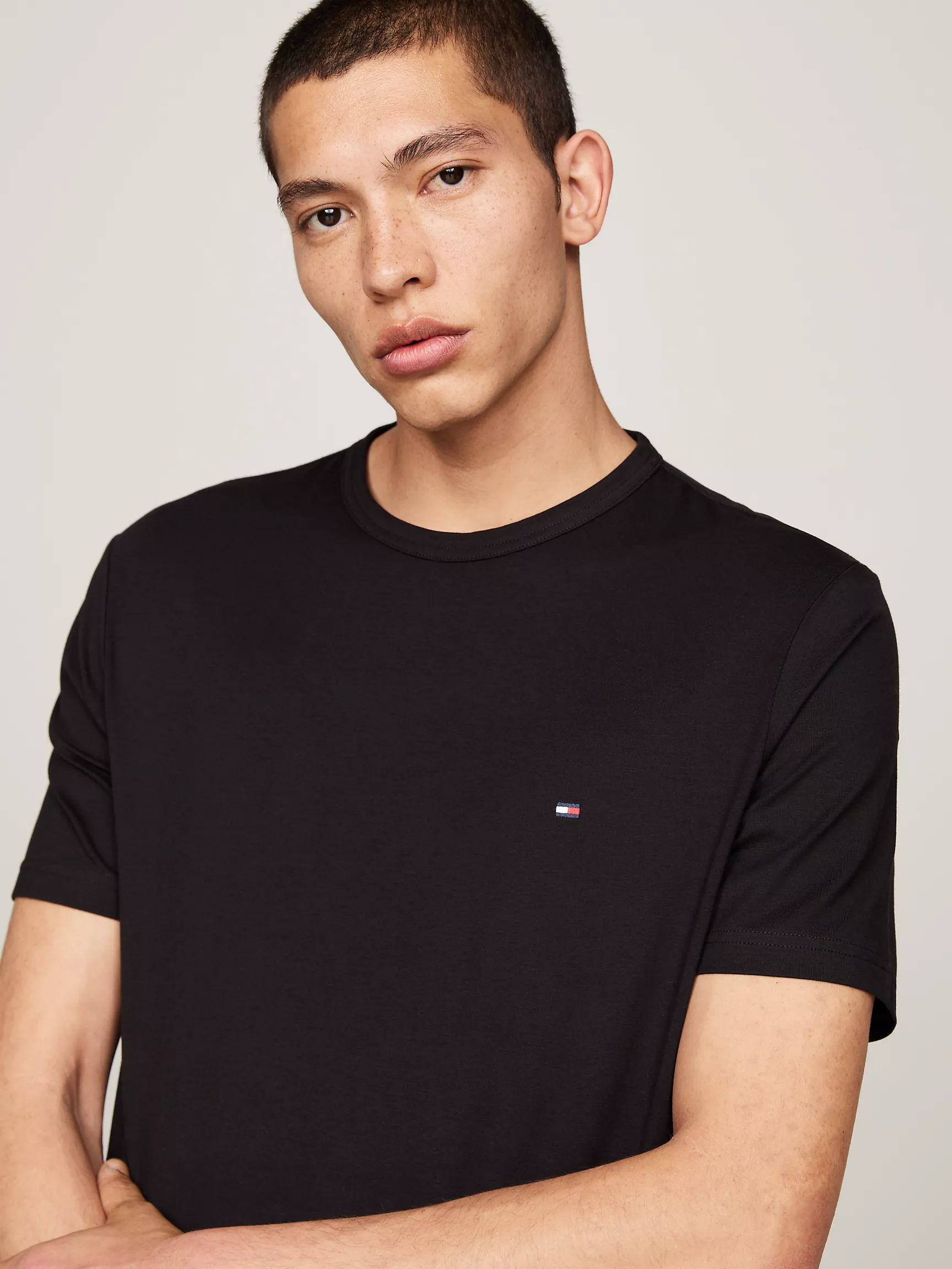 Мужская футболка Tommy Hilfiger, Однотонная технологичная футболка