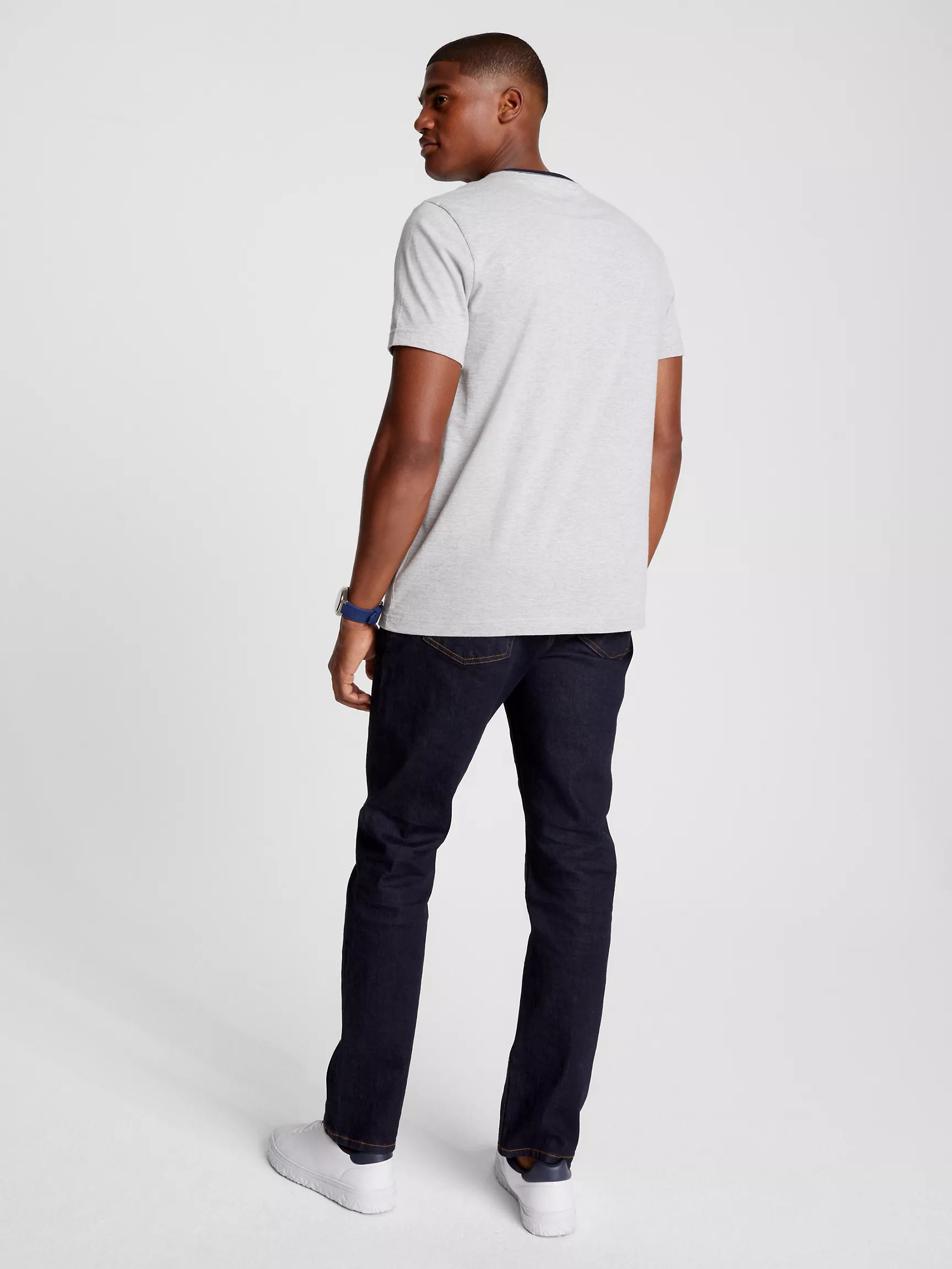 Мужская футболка Tommy Hilfiger, Футболка с вышитым логотипом и полоской в стиле флага