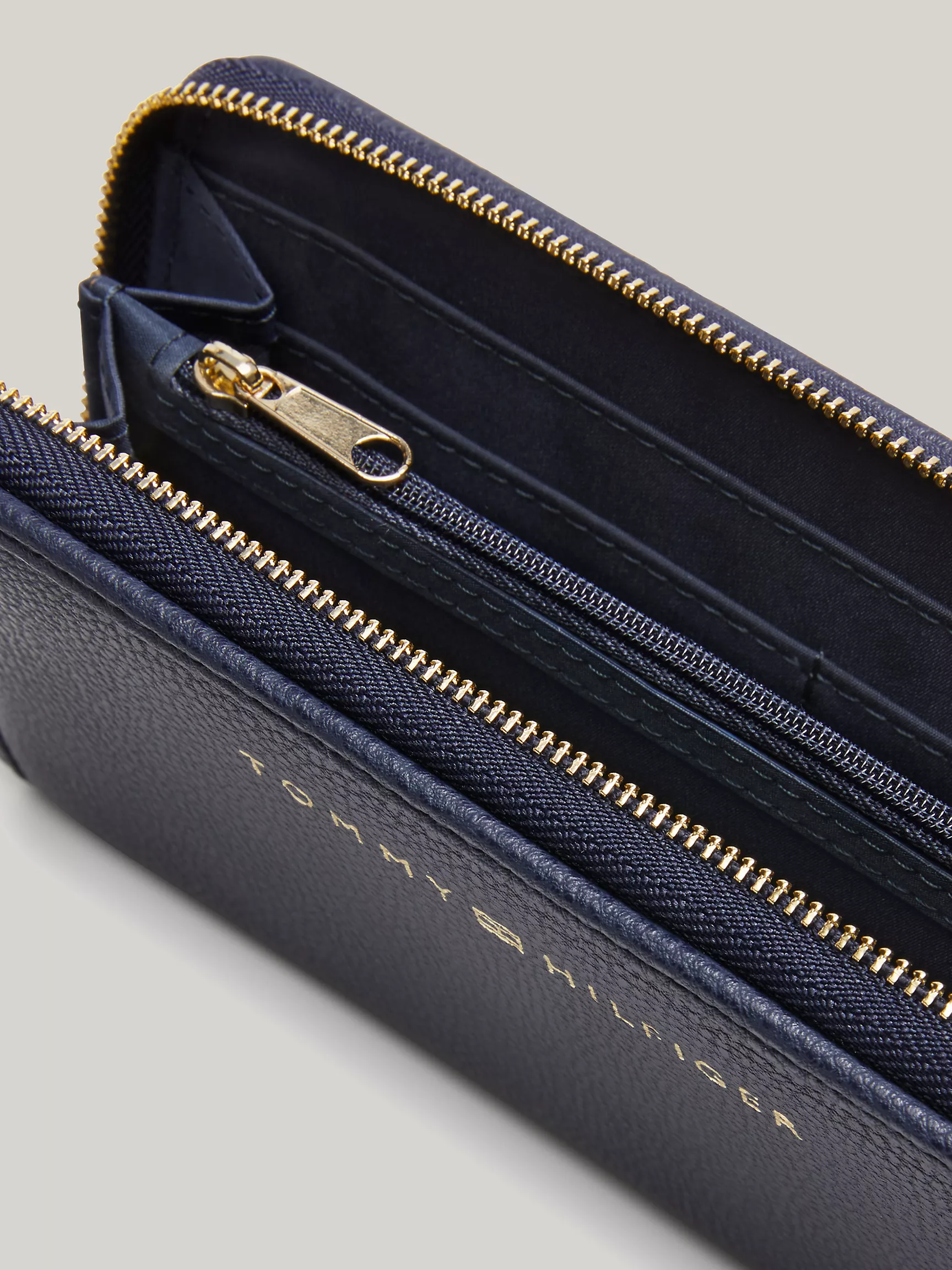 Женский кошелек Tommy Hilfiger, Большой кошелек на молнии