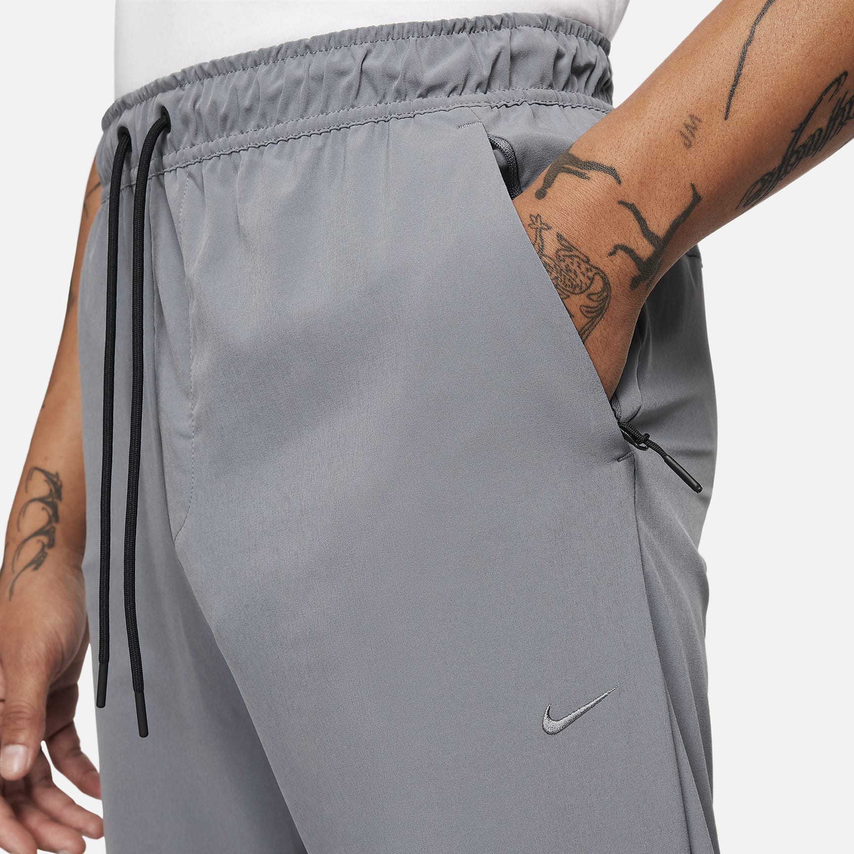 Nike Unlimited Men's Dri-FIT Tapered Leg Versatile Pants