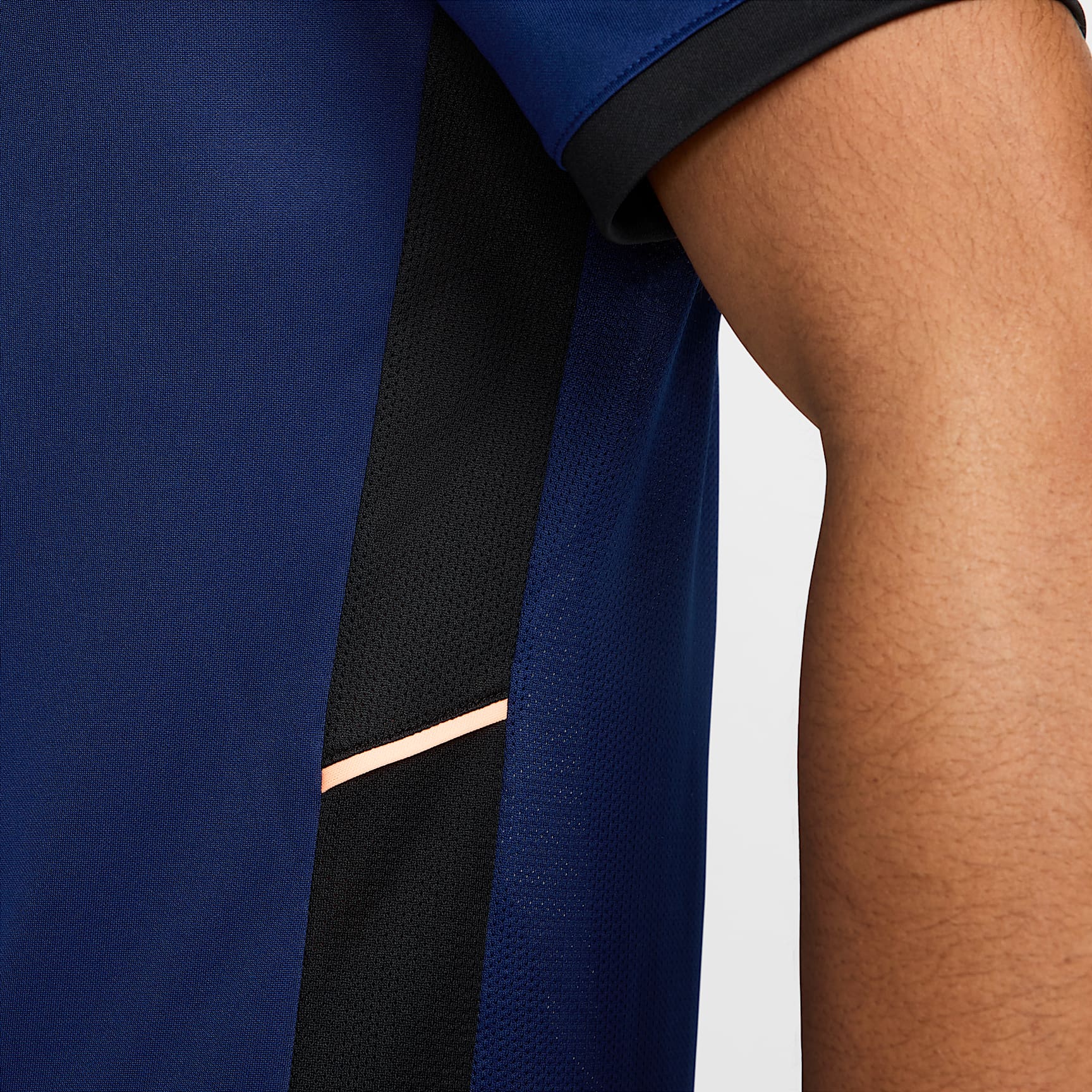 Nike Academy Men's Dri-FIT Short-Sleeve Soccer Top