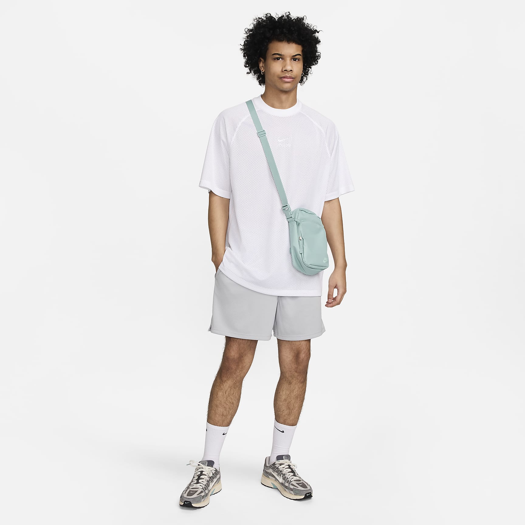 Nike Club Men's Mesh Flow Shorts
