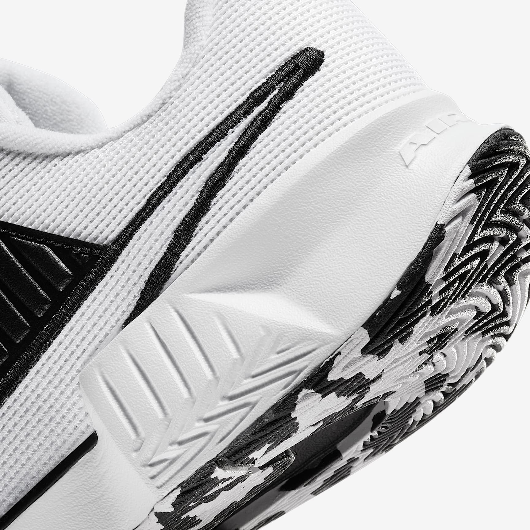 Nike Zoom Challenge Women's Pickleball Shoes