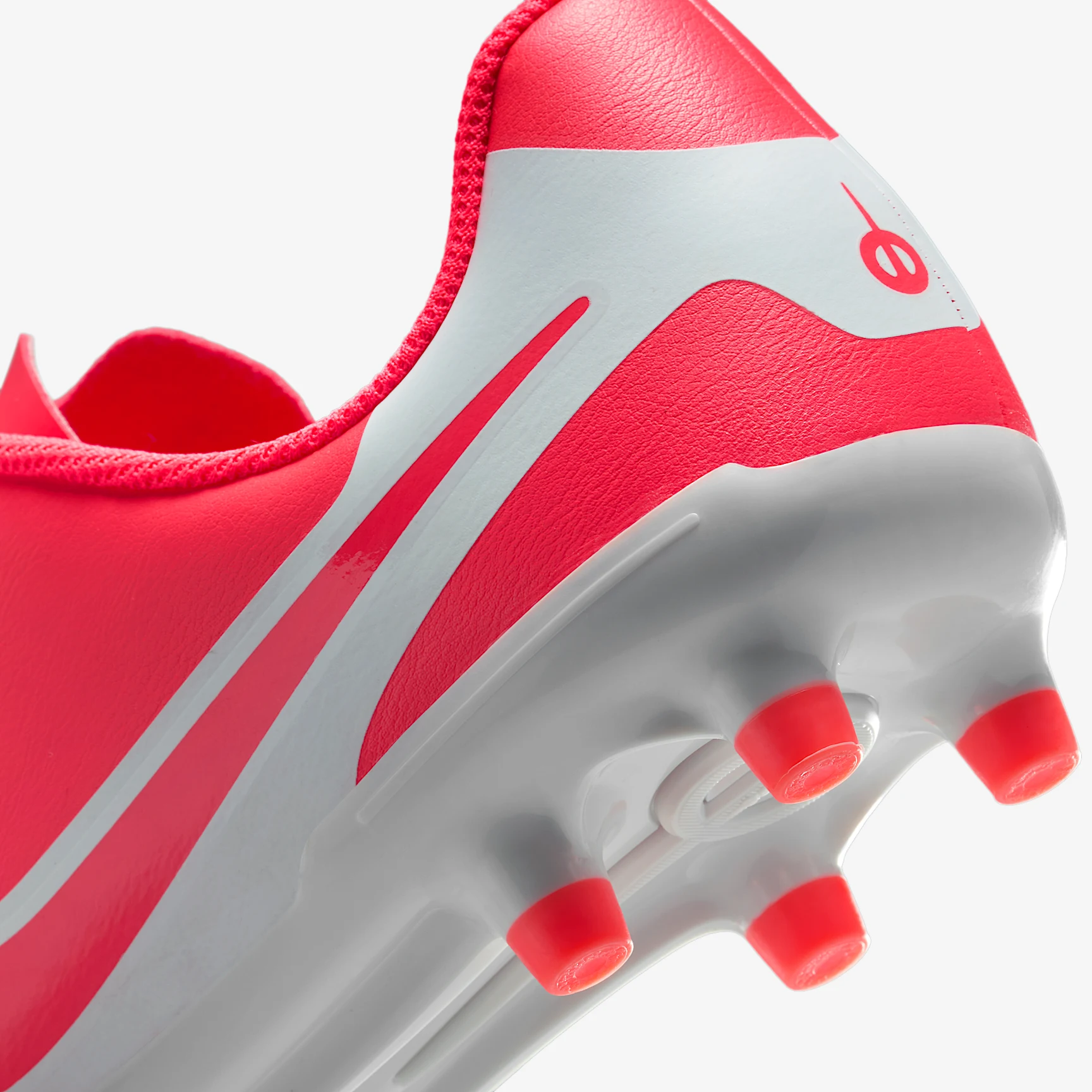 Nike Jr. Tiempo Legend 10 Club Little/Big Kids' Multi-Ground Low-Top Soccer Cleats