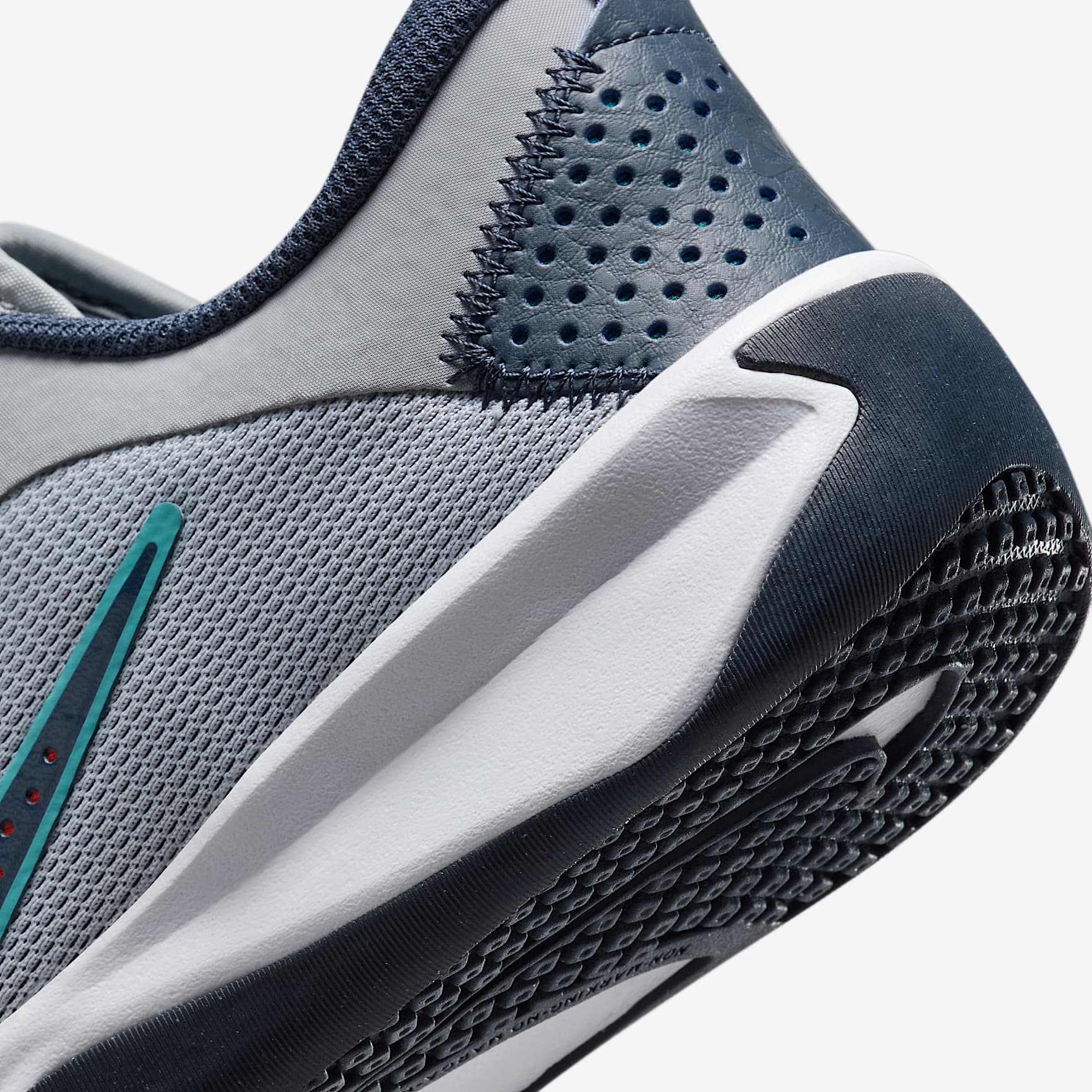 Nike Omni Multi-Court Big Kids' Indoor Court Shoes