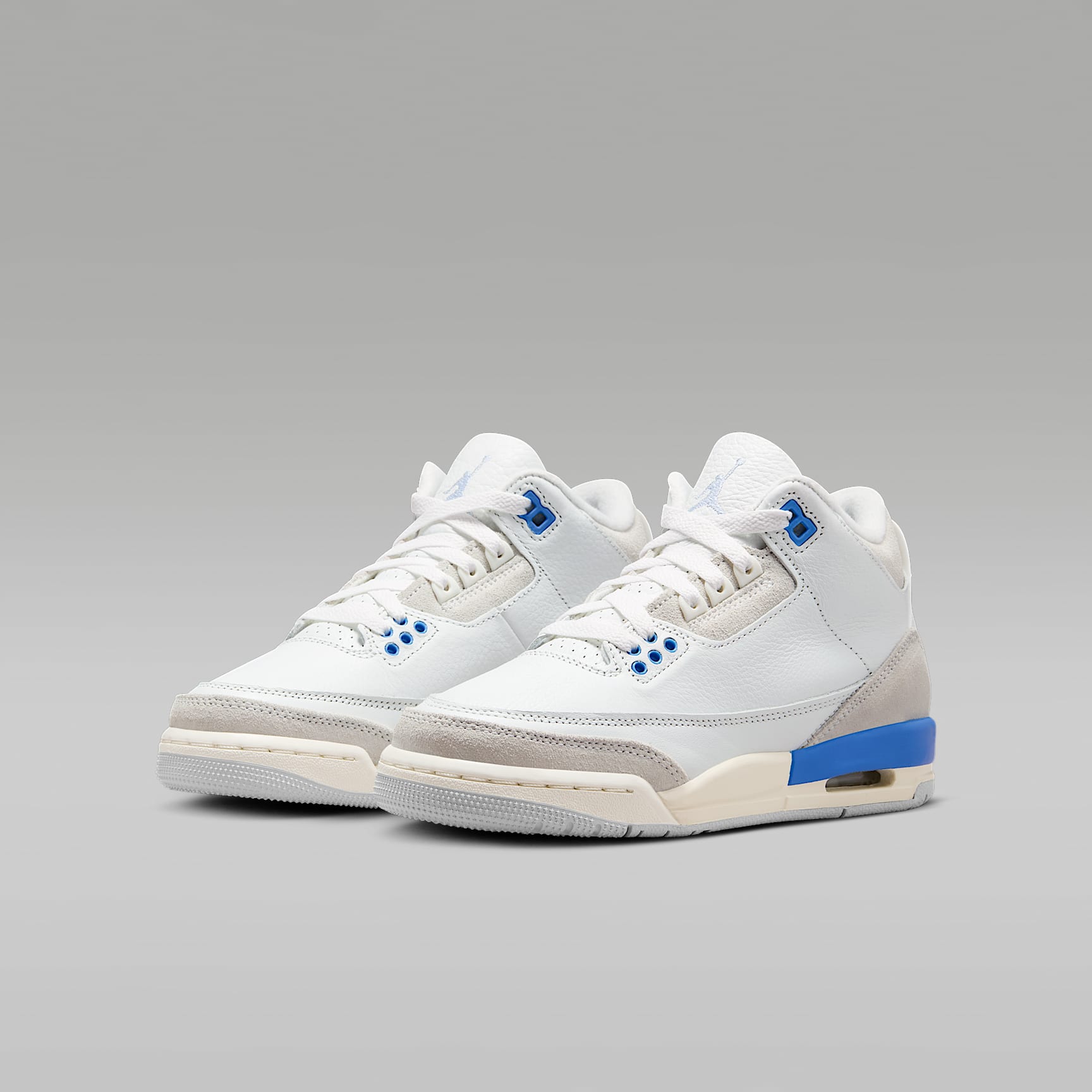 Air Jordan 3 Retro "Lucky Shorts" Big Kids' Shoes