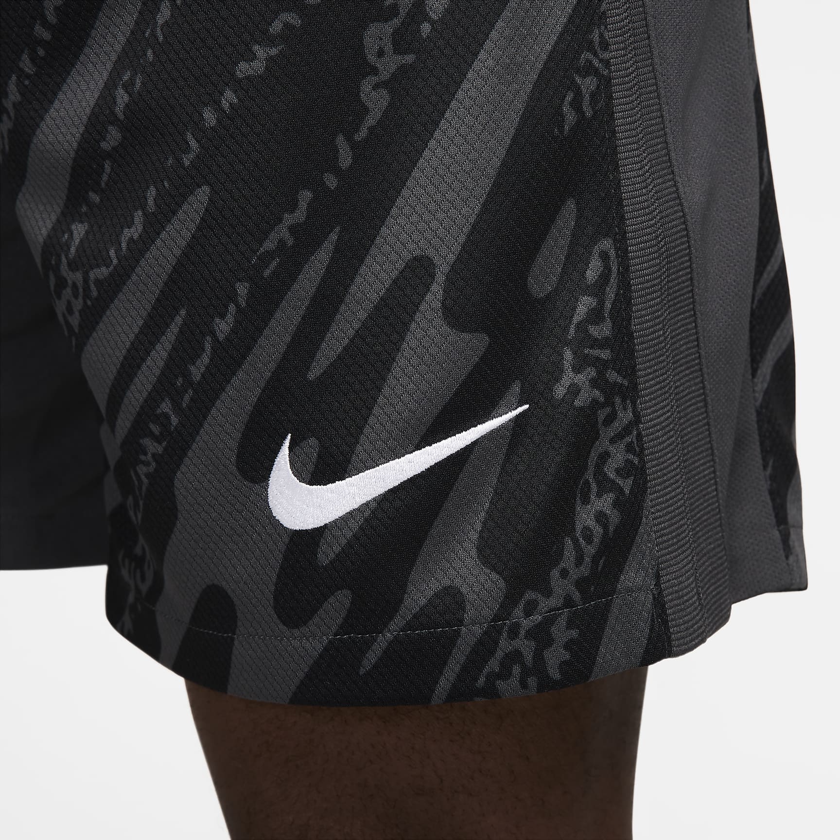 Liverpool FC 2024/25 Stadium Goalkeeper Men's Nike Dri-FIT Soccer Replica Shorts