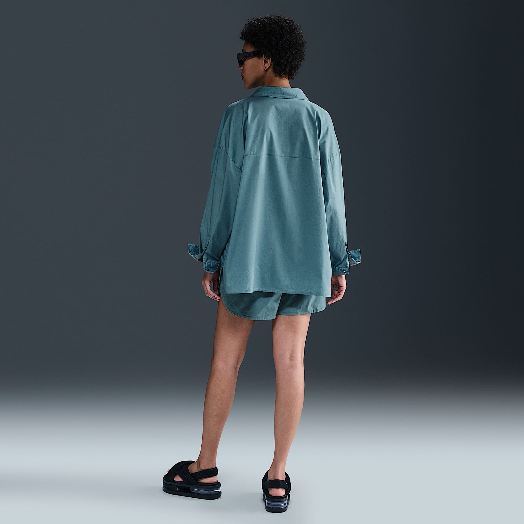 Nike Sportswear Chill Poplin Women's Loose Long-Sleeve Button-Up Top