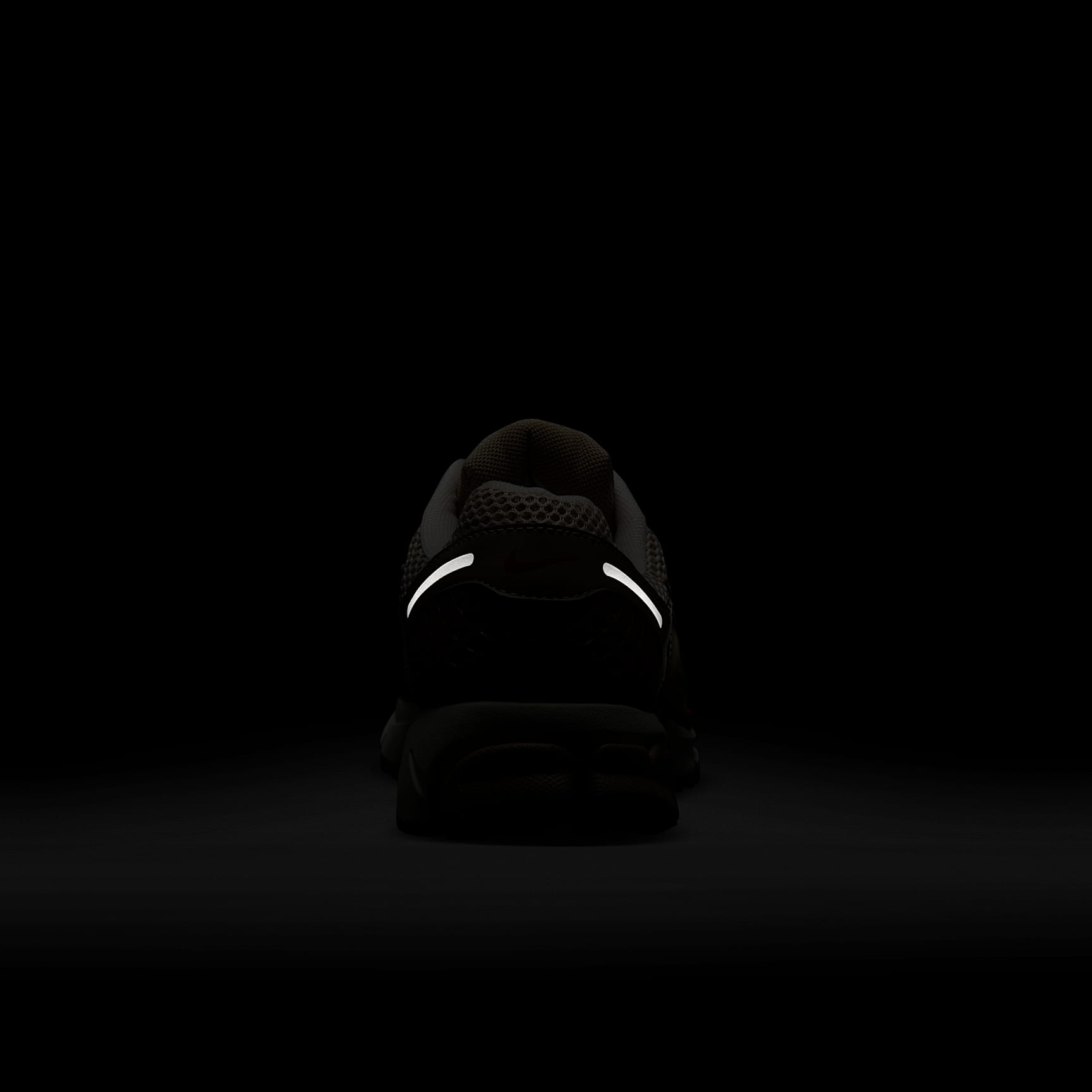 Nike Zoom Vomero 5 Women's Shoes