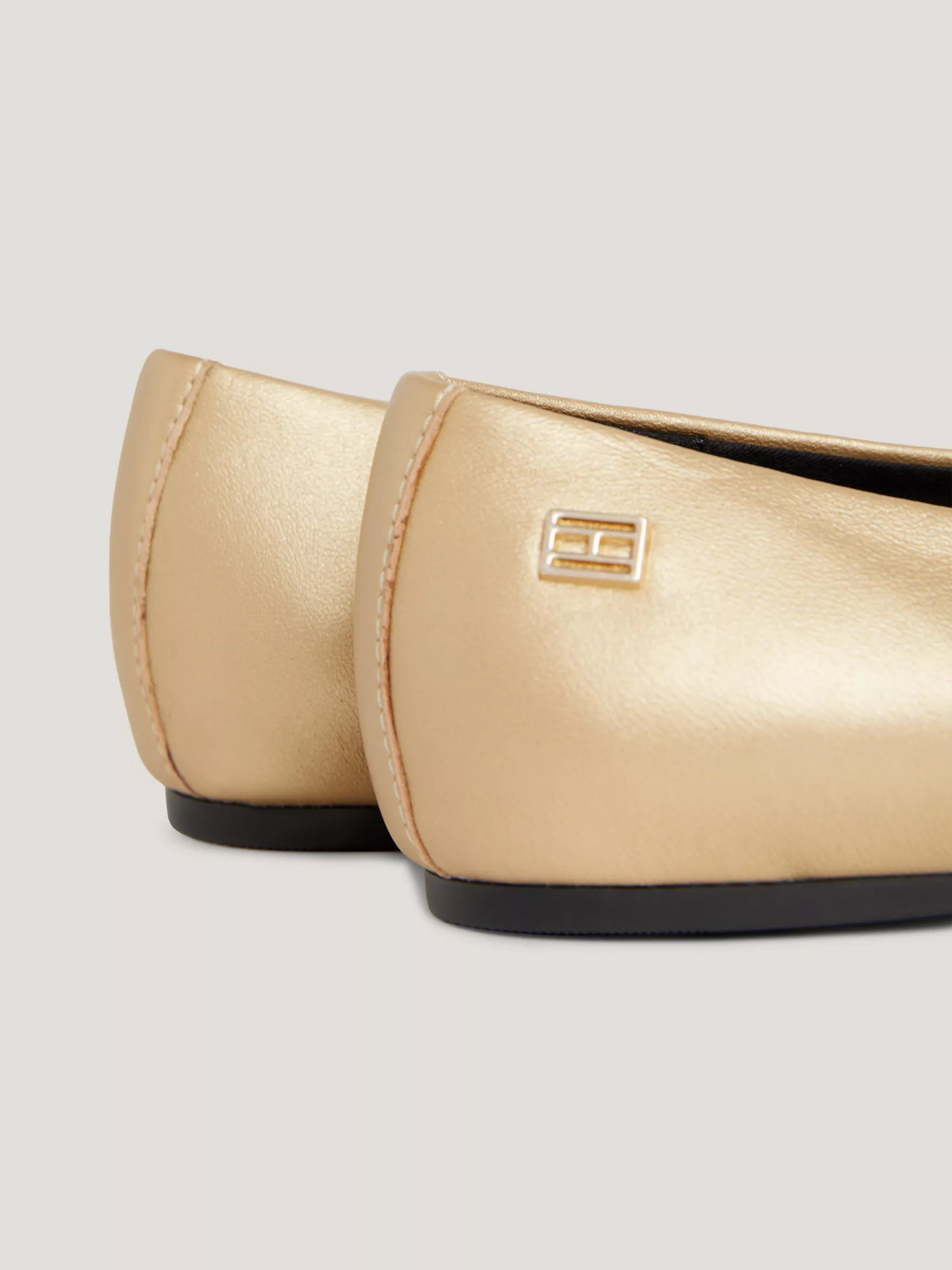 Женская обувь Tommy Hilfiger, Золотистые кожаные балетки