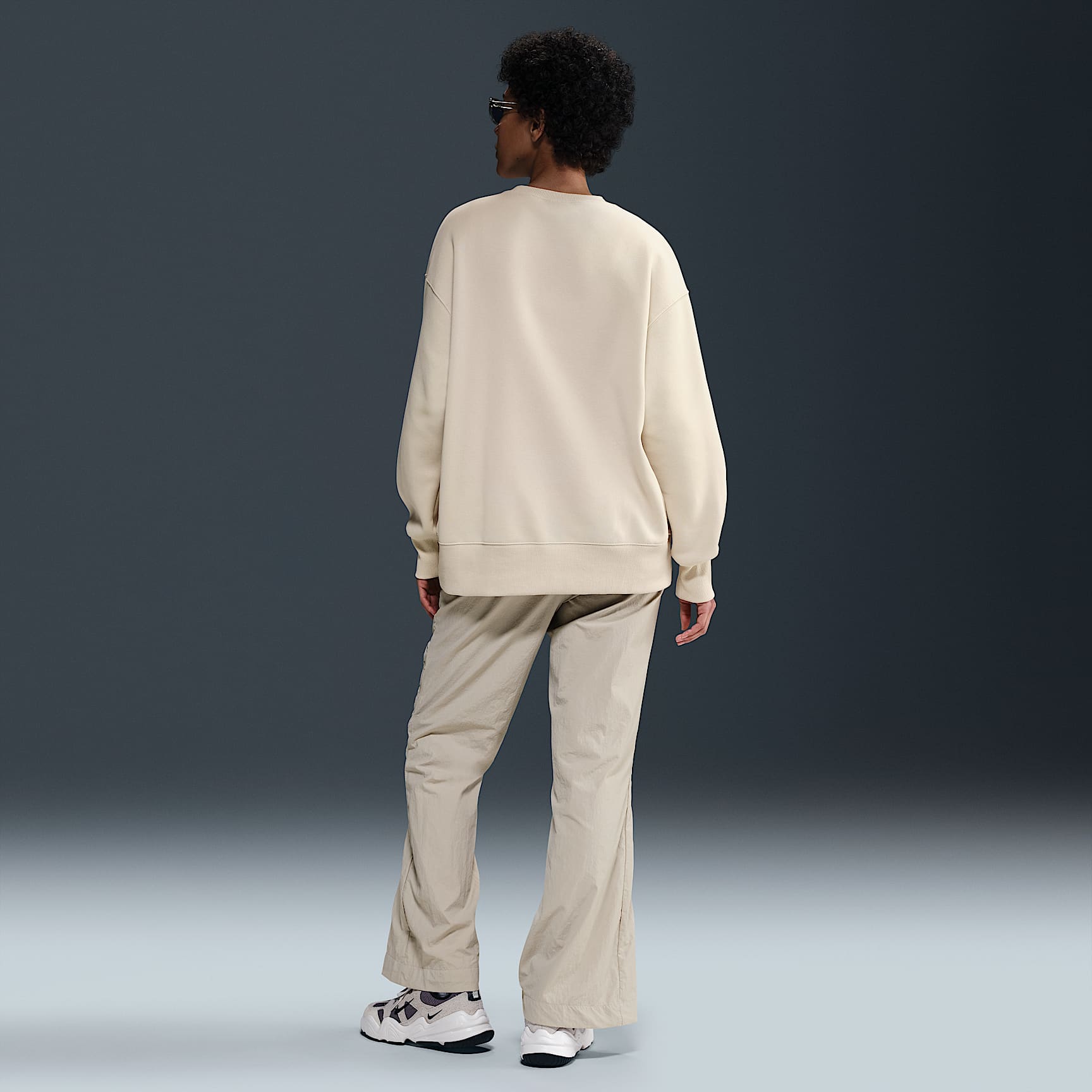 Nike Sportswear Phoenix Fleece Women's Oversized Crew-Neck Sweatshirt