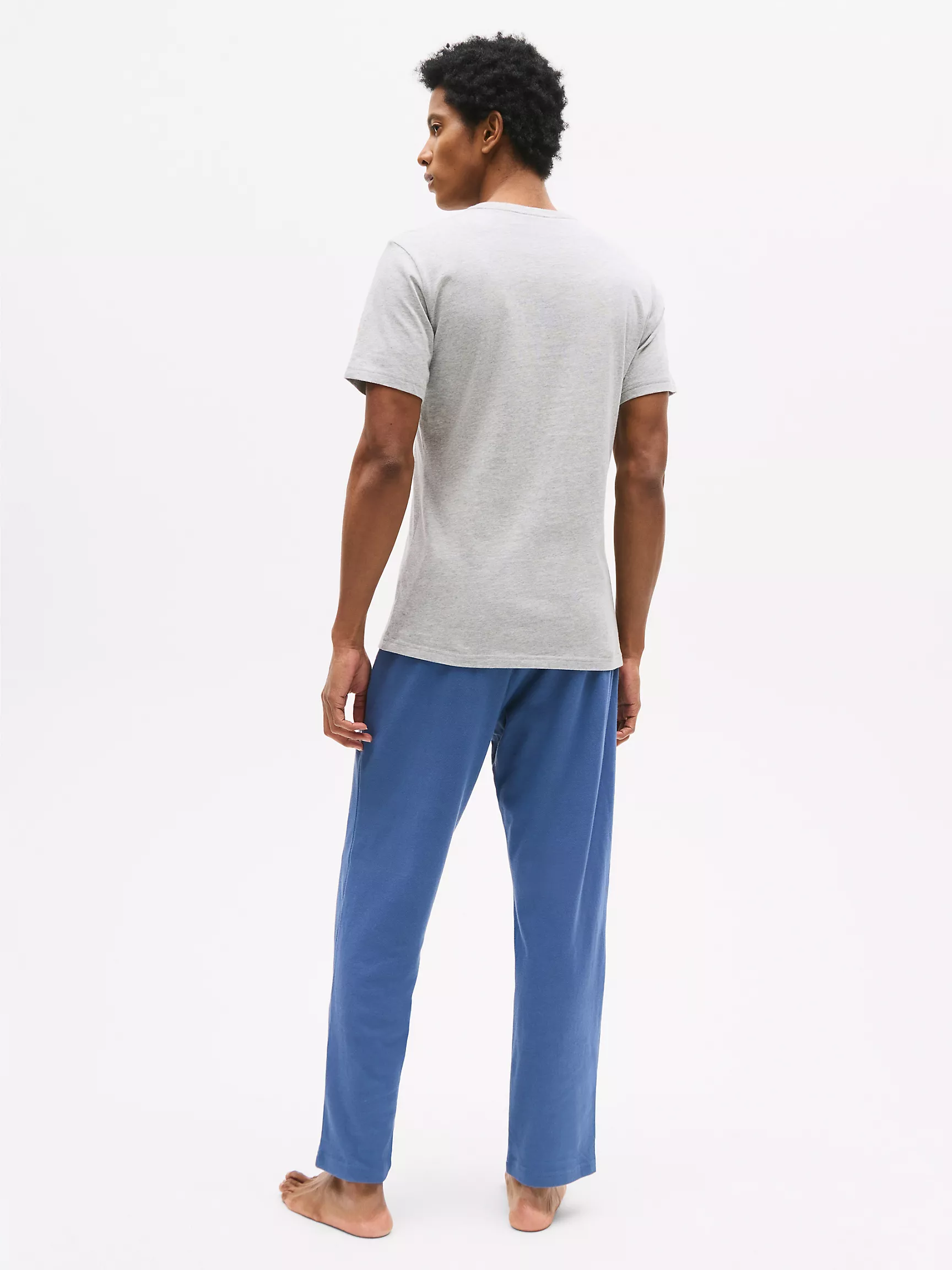 Мужское нижнее белье Tommy Hilfiger, Классические хлопковые футболки с круглым вырезом (набор 3 шт.)