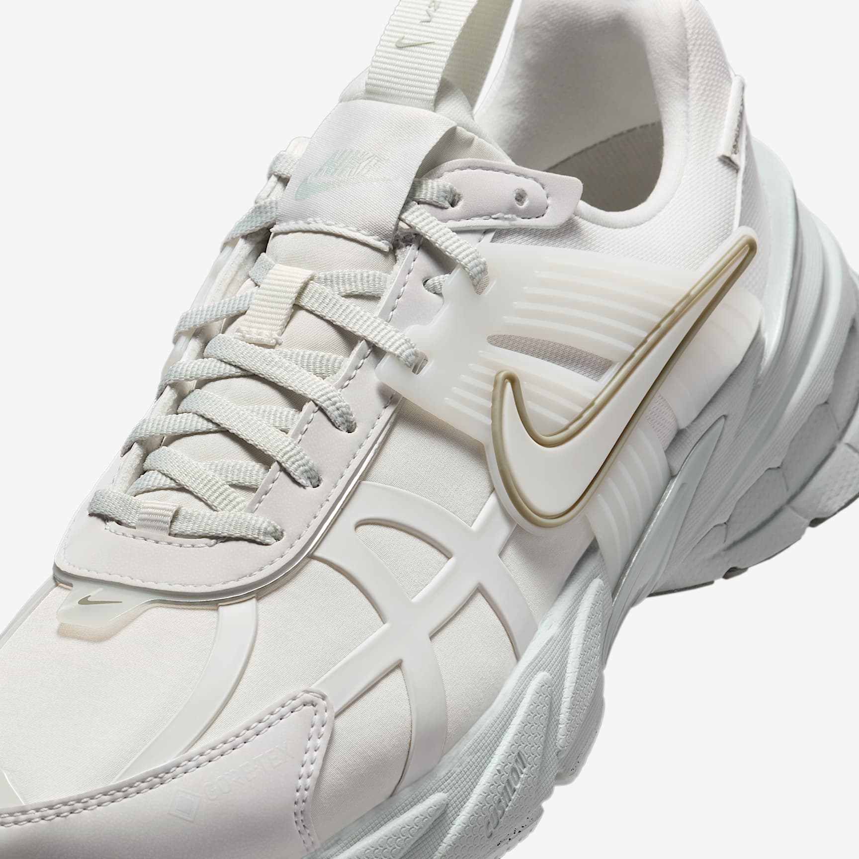 Nike V2K Run GORE-TEX Women's Waterproof Shoes