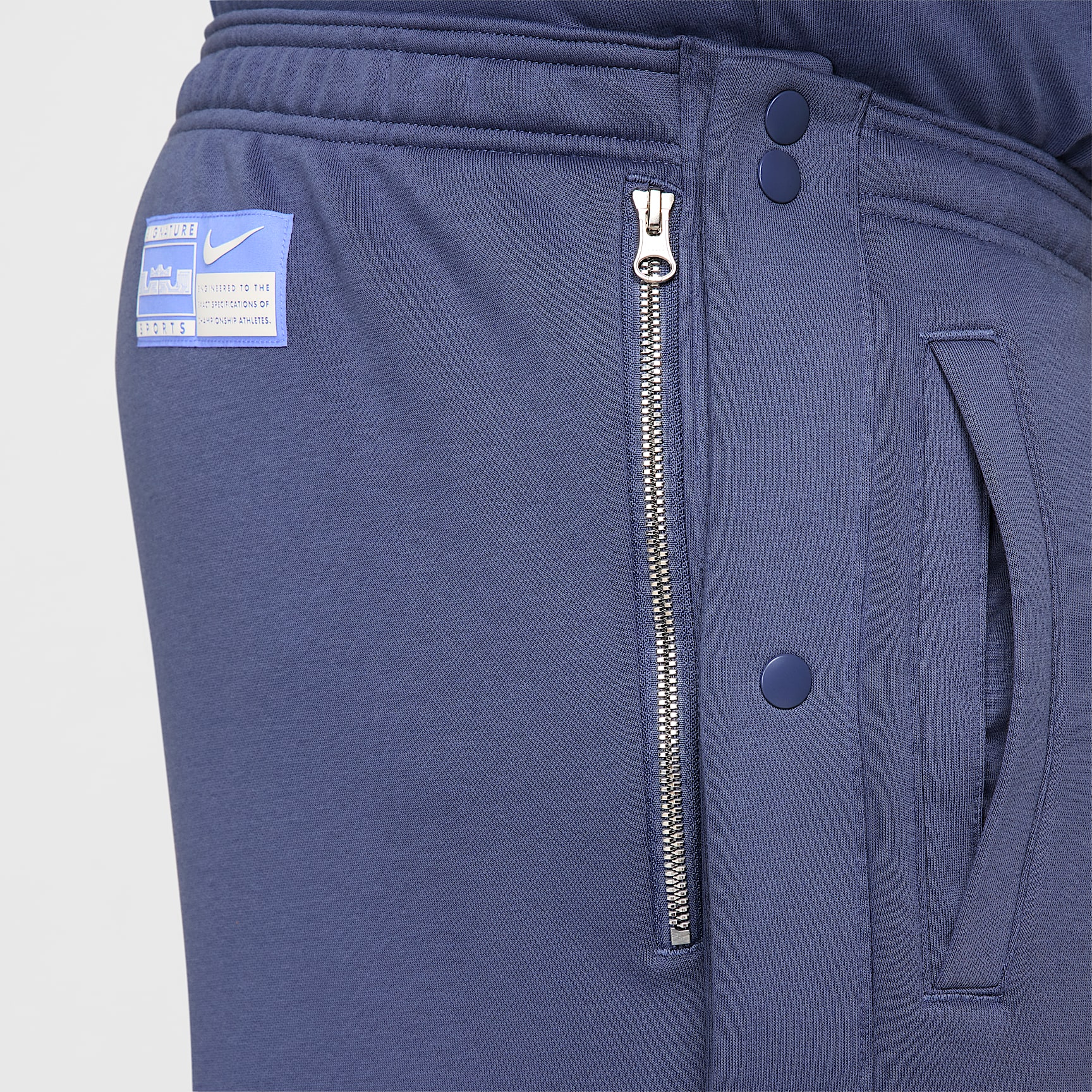 LeBron Standard Issue Men's Therma-FIT Basketball Pants