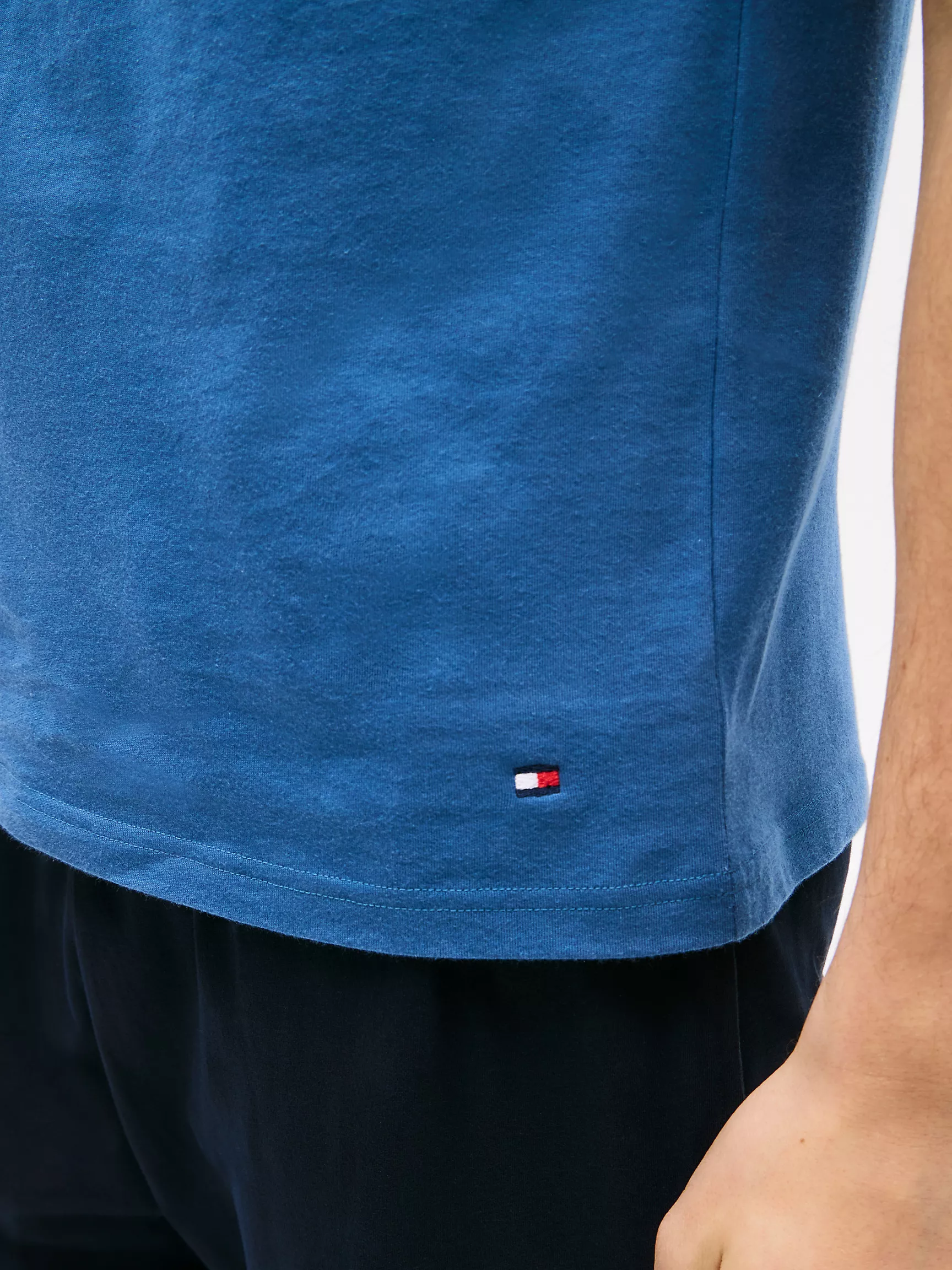 Мужское нижнее белье Tommy Hilfiger, Классические хлопковые футболки с круглым вырезом (набор 3 шт.)