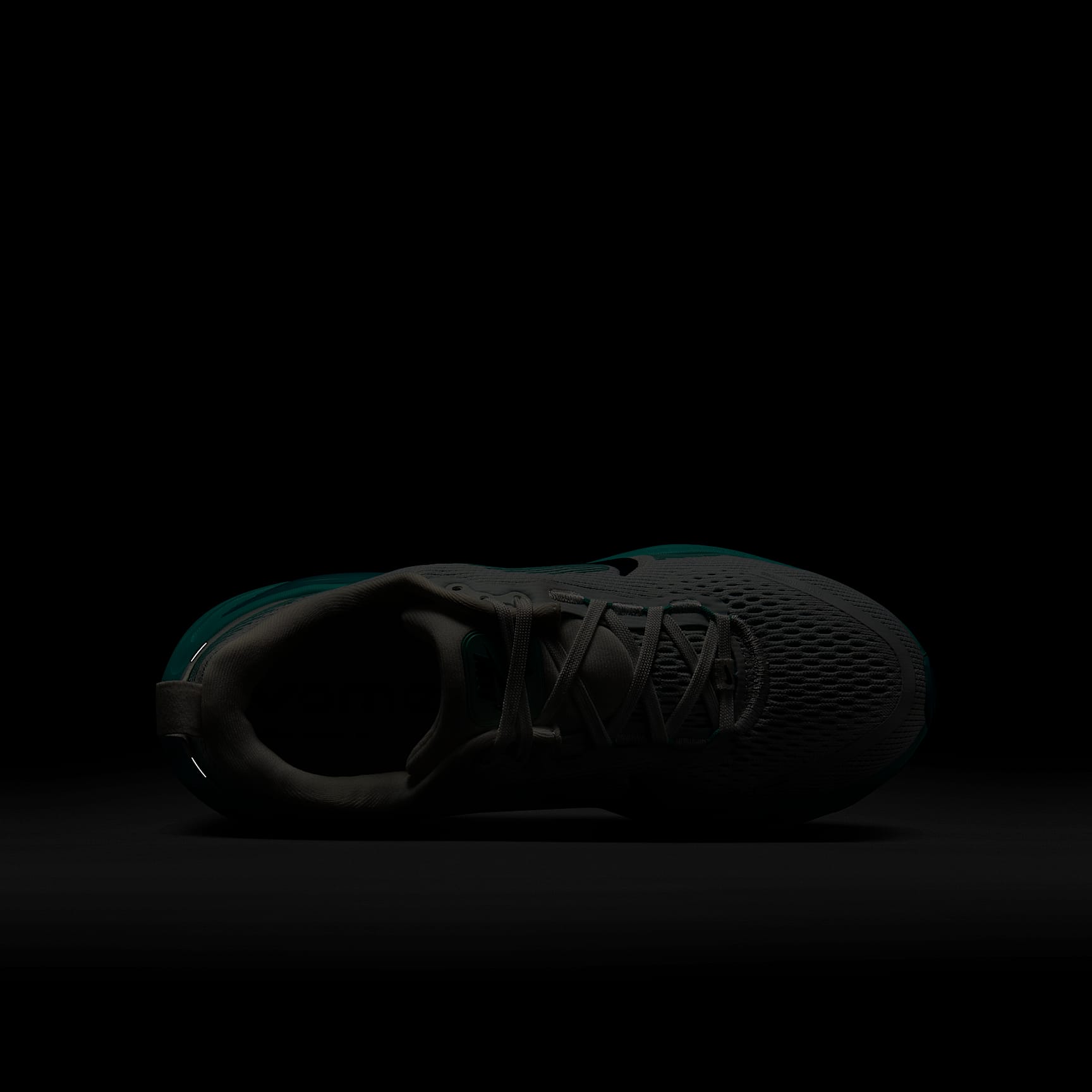 Nike Vomero 18 Big Kids' Road Running Shoes