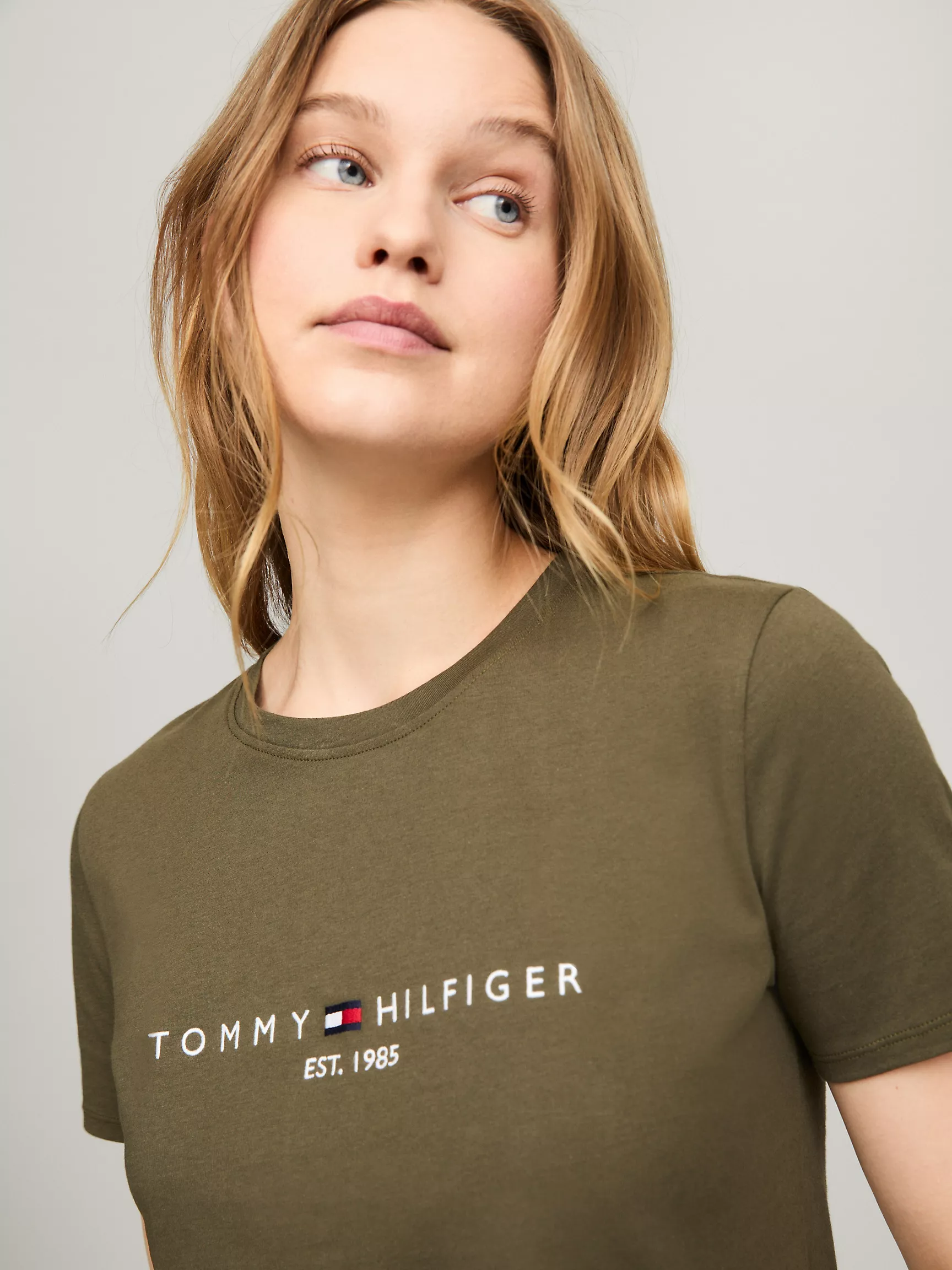 Женская футболка Tommy Hilfiger, Футболка с вышитым логотипом Tommy