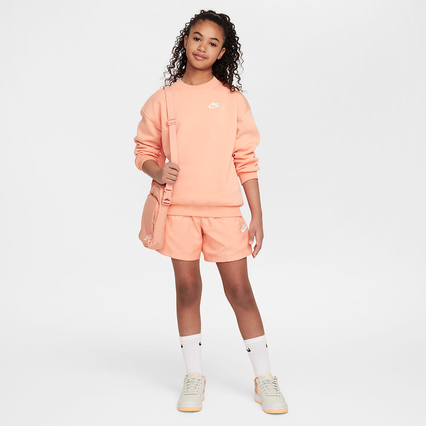 Nike Sportswear Club Fleece Big Kids' Oversized Sweatshirt