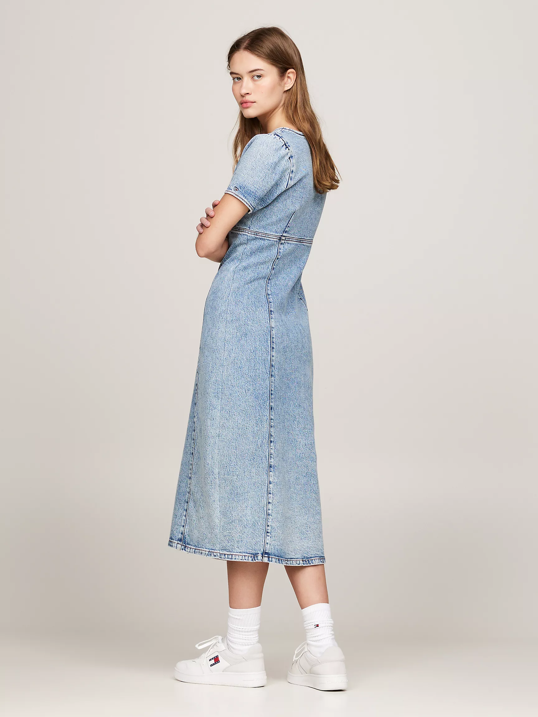 Женское платье Tommy Hilfiger, Джинсовое миди-платье с коротким рукавом