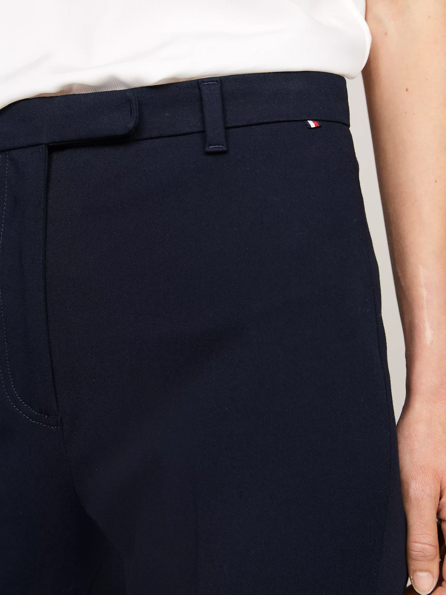 Женские брюки Tommy Hilfiger, Приталенные брюки из эластичной габардиновой ткани