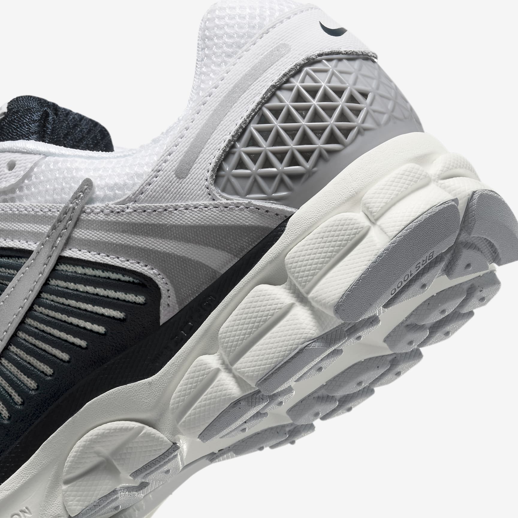 Nike Zoom Vomero 5 Women's Shoes