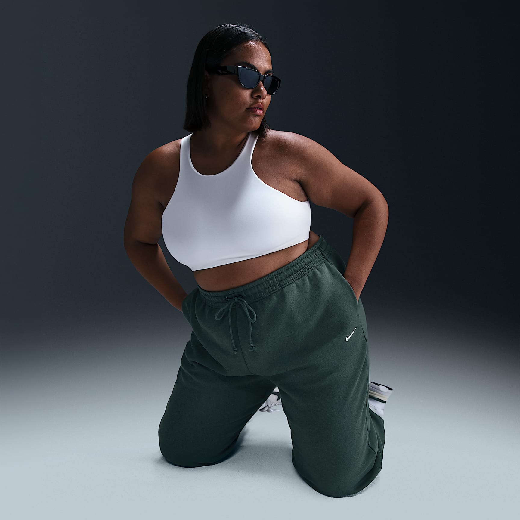 Nike Sportswear Phoenix Fleece Women's High-Waisted Oversized Sweatpants (Plus Size)