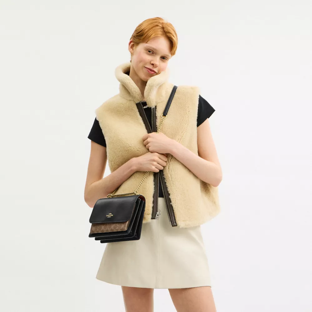 Сумка COACH Klare Crossbody Bag In Signature Canvas