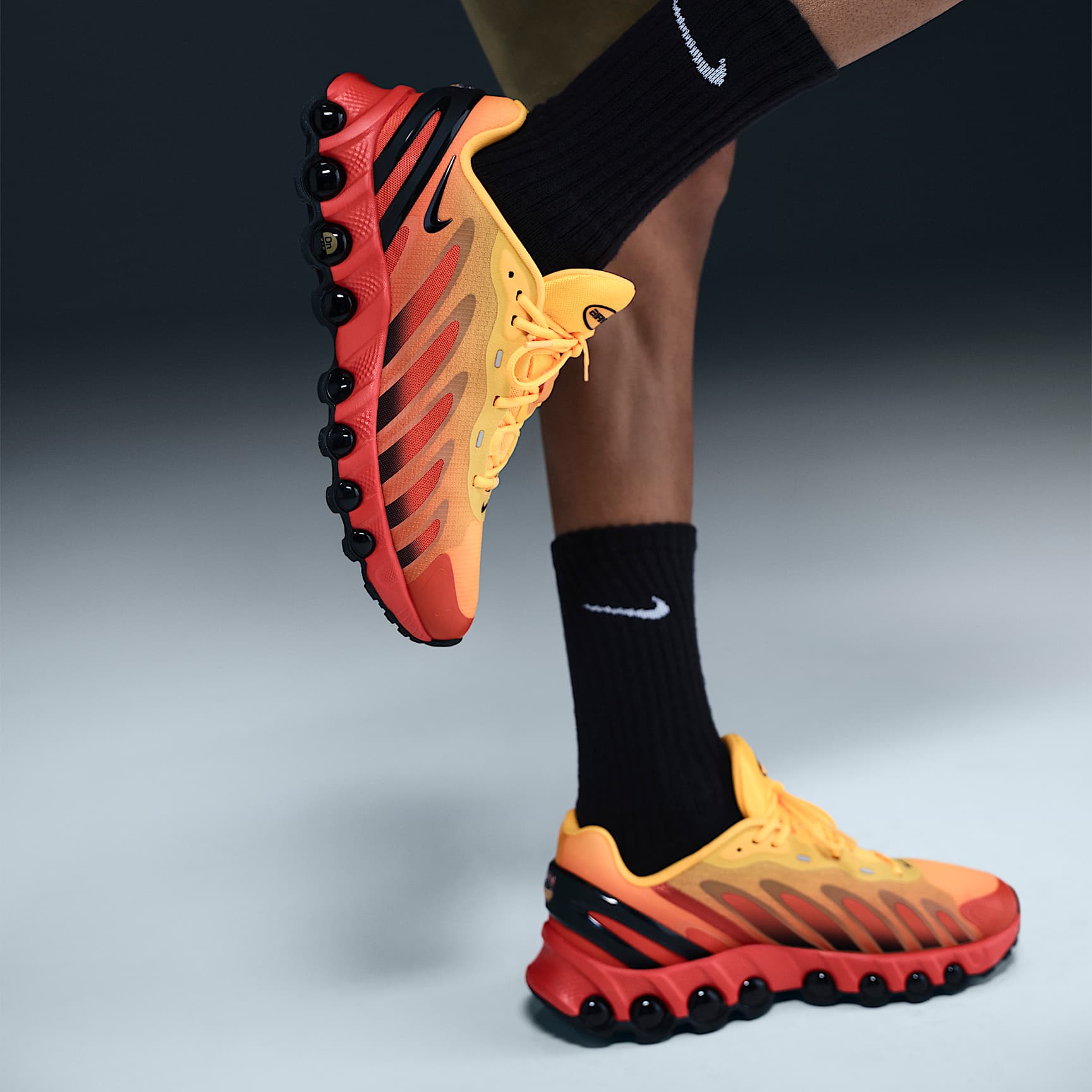 Nike Air Max Dn8 Men's Shoes