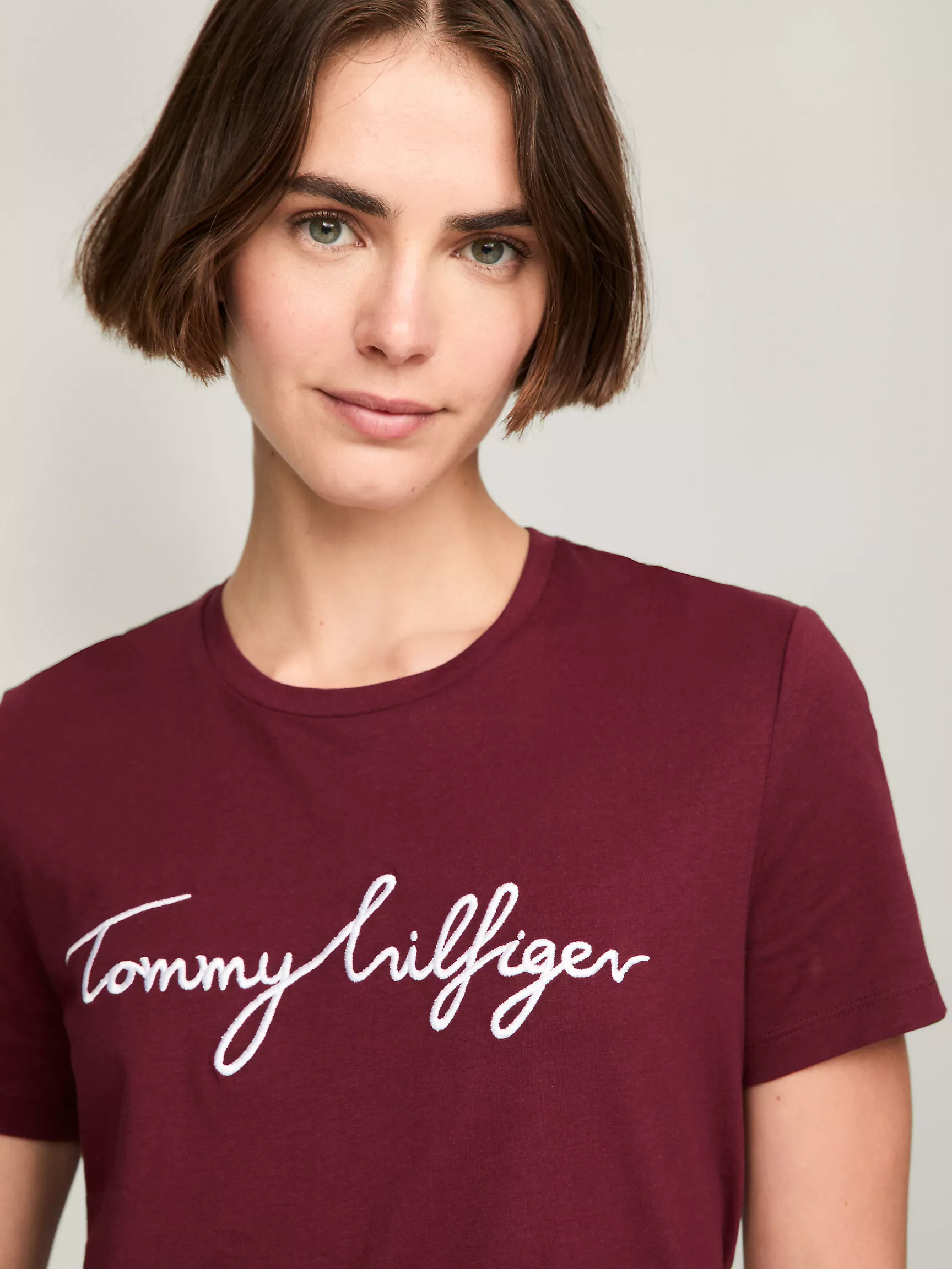 Женская футболка Tommy Hilfiger, Фирменная футболка с круглым вырезом и вышивкой