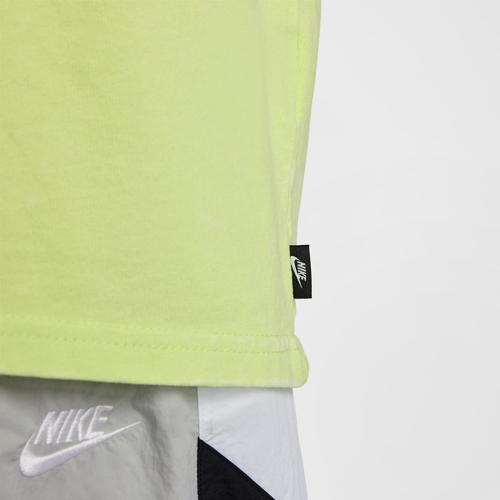 Nike Sportswear Premium Essentials Men's Max90 T-Shirt
