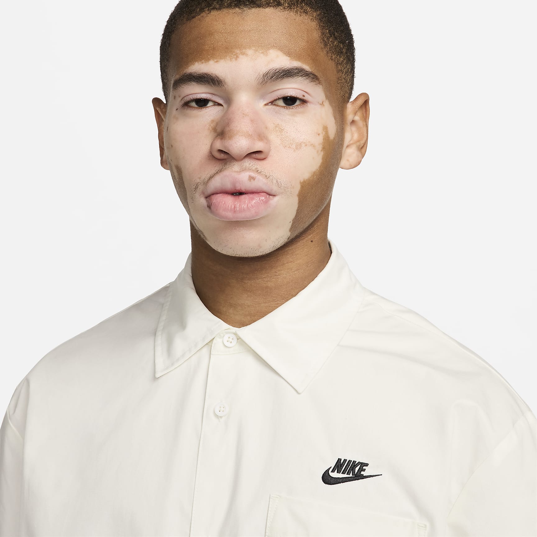 Nike Club Men's Short-Sleeve Oxford Button-Up Shirt